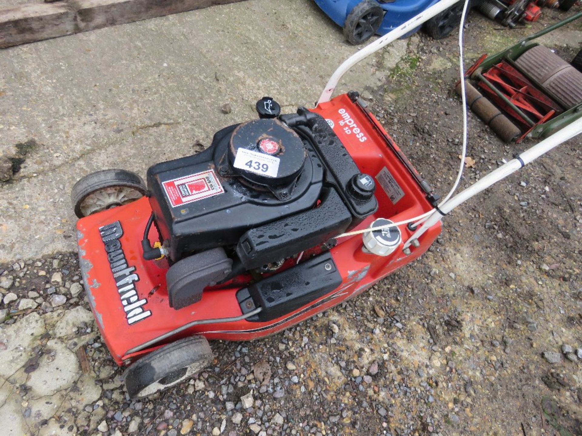 MOUNTFIELD EMPRESS PETROL ENGINED LAWN MOWER, NO BOX. THIS LOT IS SOLD UNDER THE AUCTIONEERS MARG - Image 3 of 4