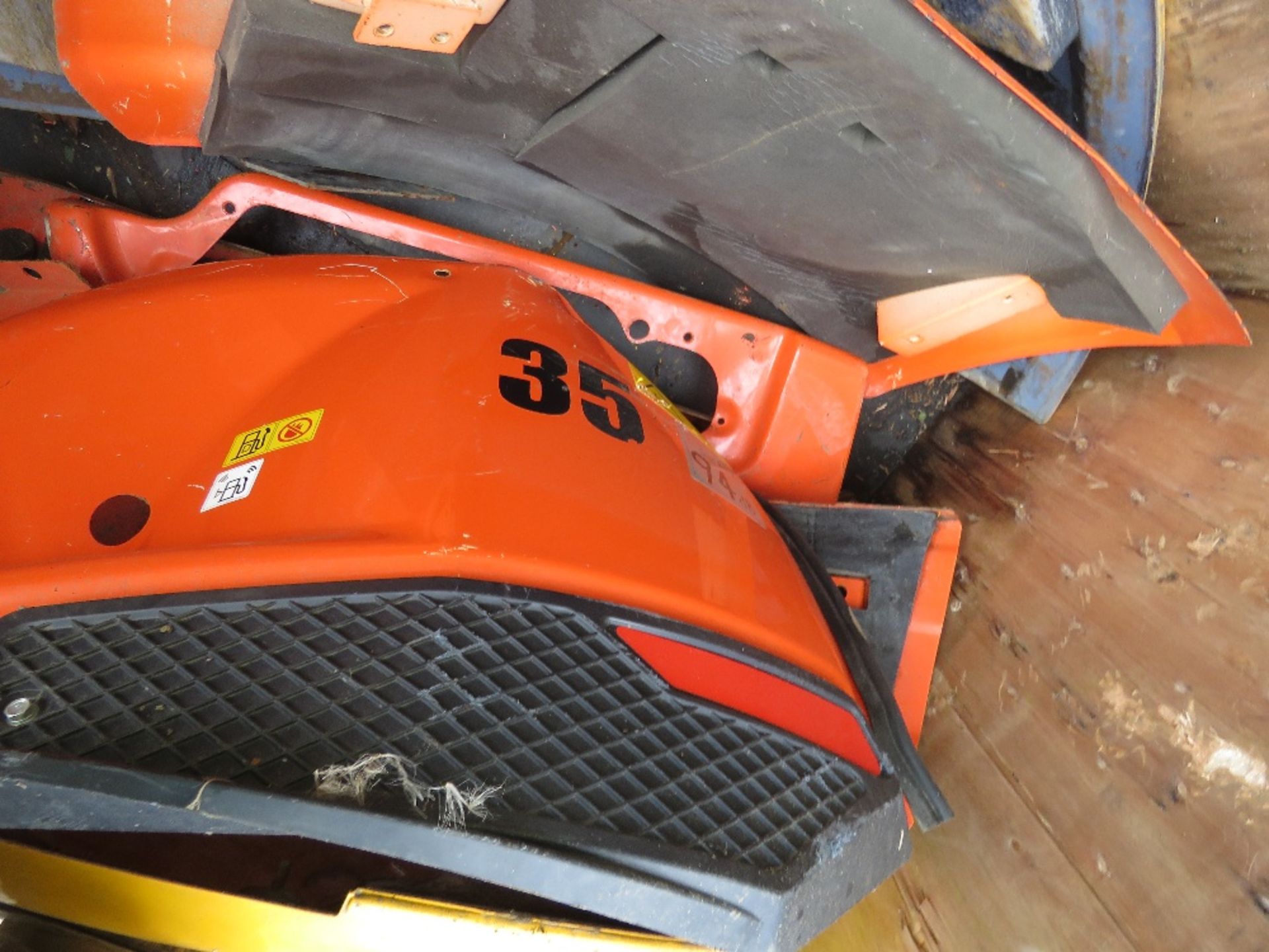 STILLAGE CONTAINING ASSORTED KUBOTA AND JCB EXCAVATOR BODY PANELS. THIS LOT IS SOLD UNDER THE AUC - Image 2 of 5