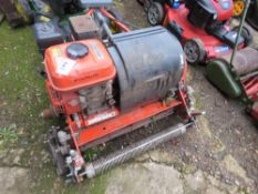 JACOBSEN PETROL ENGINED GREEN KING 522 CYLINDER LAWN MOWERN HONDA ENGINE, NO BOX. THIS LOT IS SOL