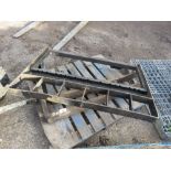 FORKLIFT BACKPLATE WITH FORKS, 20" CARRIAGE.