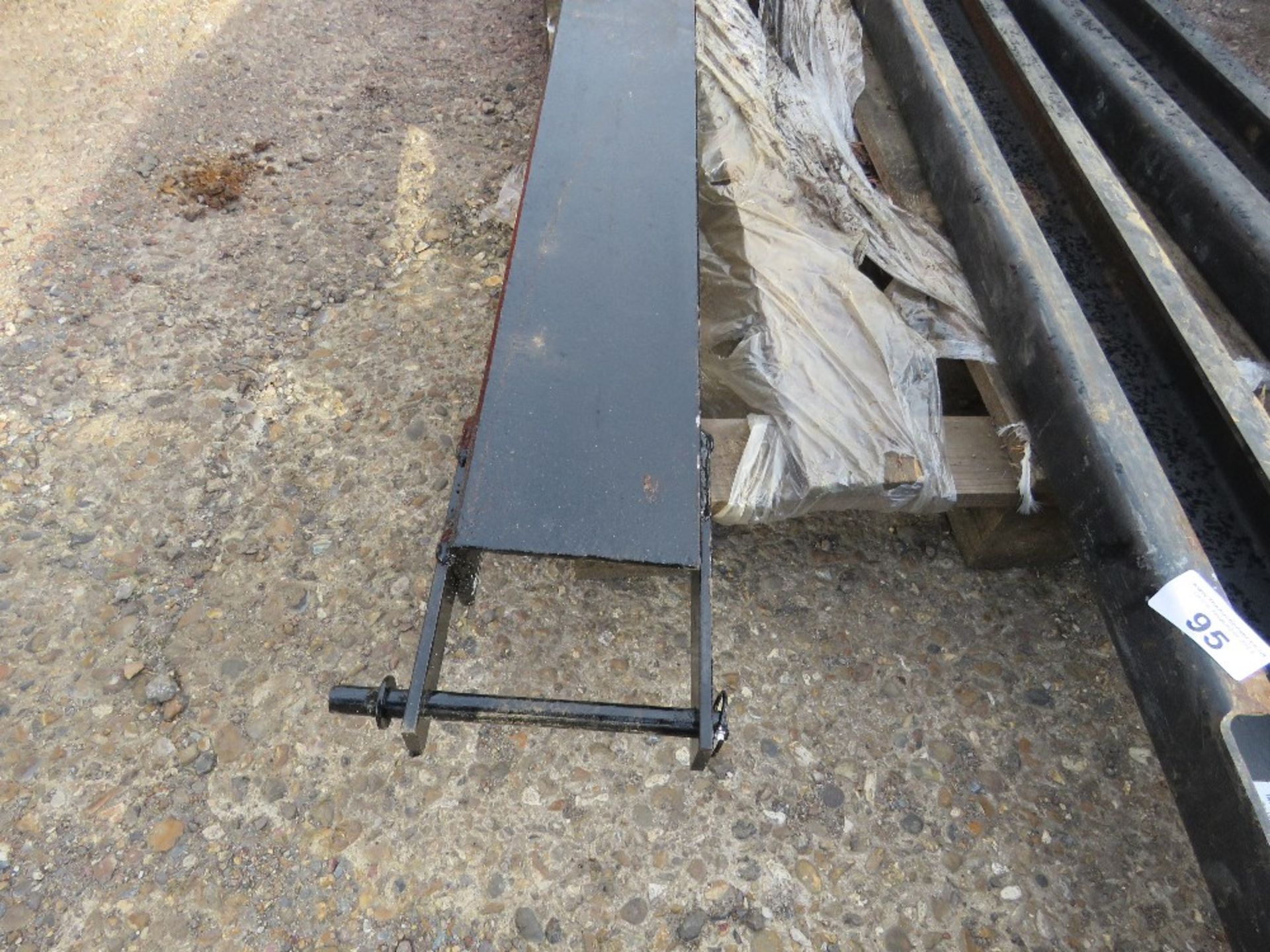 FORKLIFT TINE MOUNTED TRAILER TOW BALL ATTACHMENT, 1.6M LENGTH APPROX. - Image 3 of 3