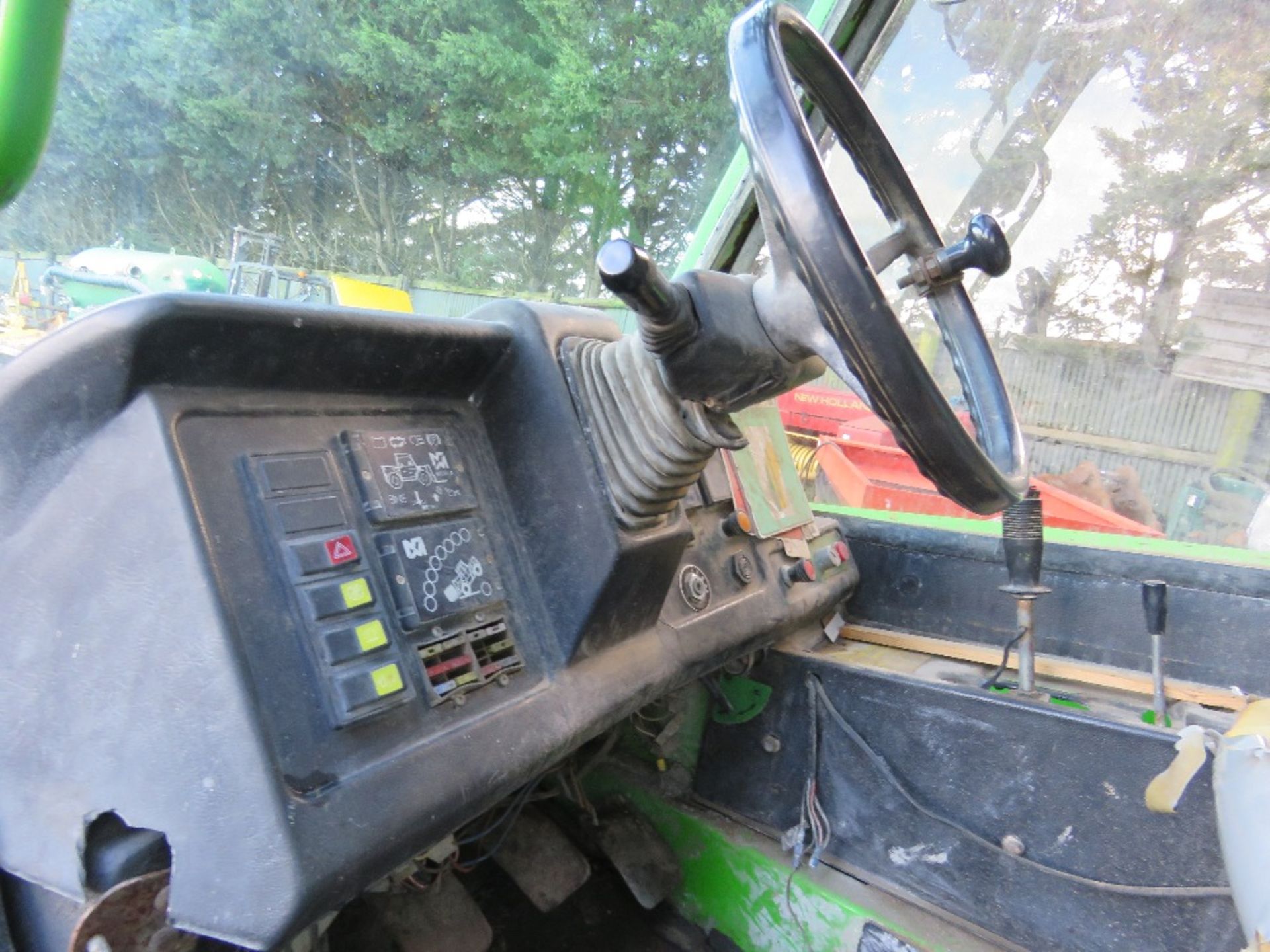 MERLO P27.7EVS TELEHANDLER. 6326 RECORDED HOURS. PERKINS ENGINE. SN: 4111137 DIRECT FROM LOCAL COMPA - Image 6 of 11