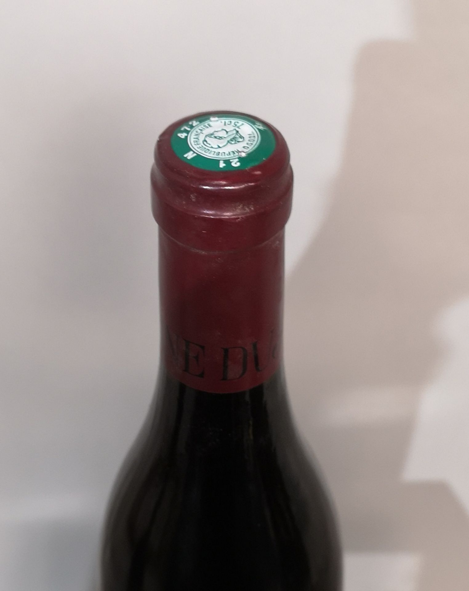 1 bottle MOREY SAINT-DENIS - Domaine DUJAC 2007.
 Label slightly stained. - Bild 2 aus 2