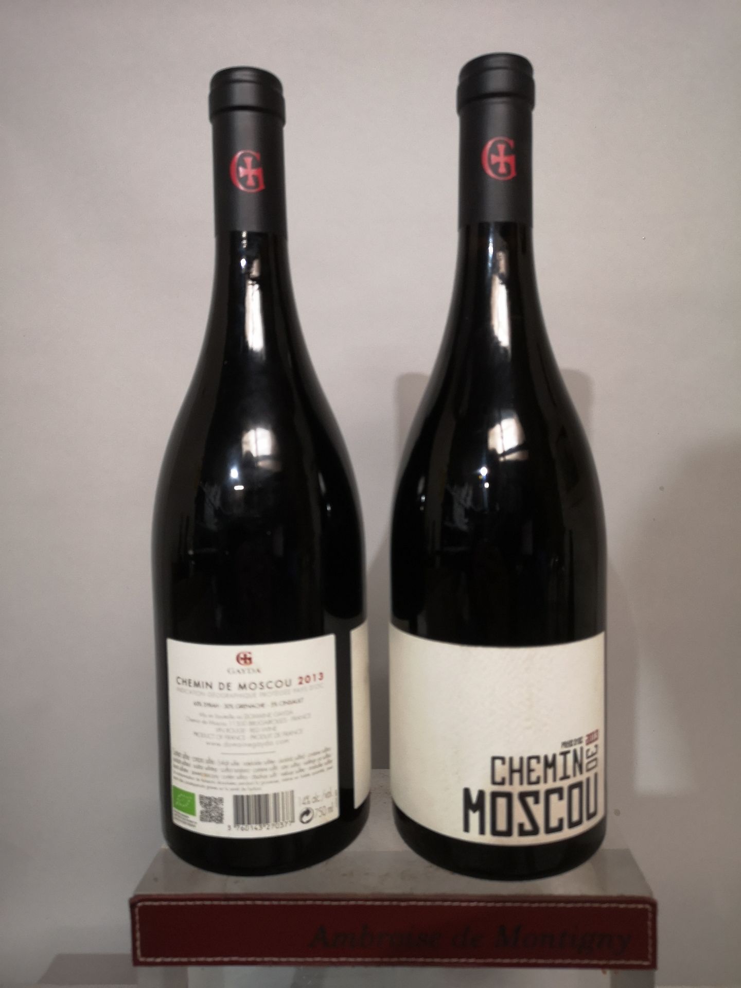 2 bottles Chemin de Moscow - Domaine GAYDA - VDP Oc 2013.
 Labels slightly stained.