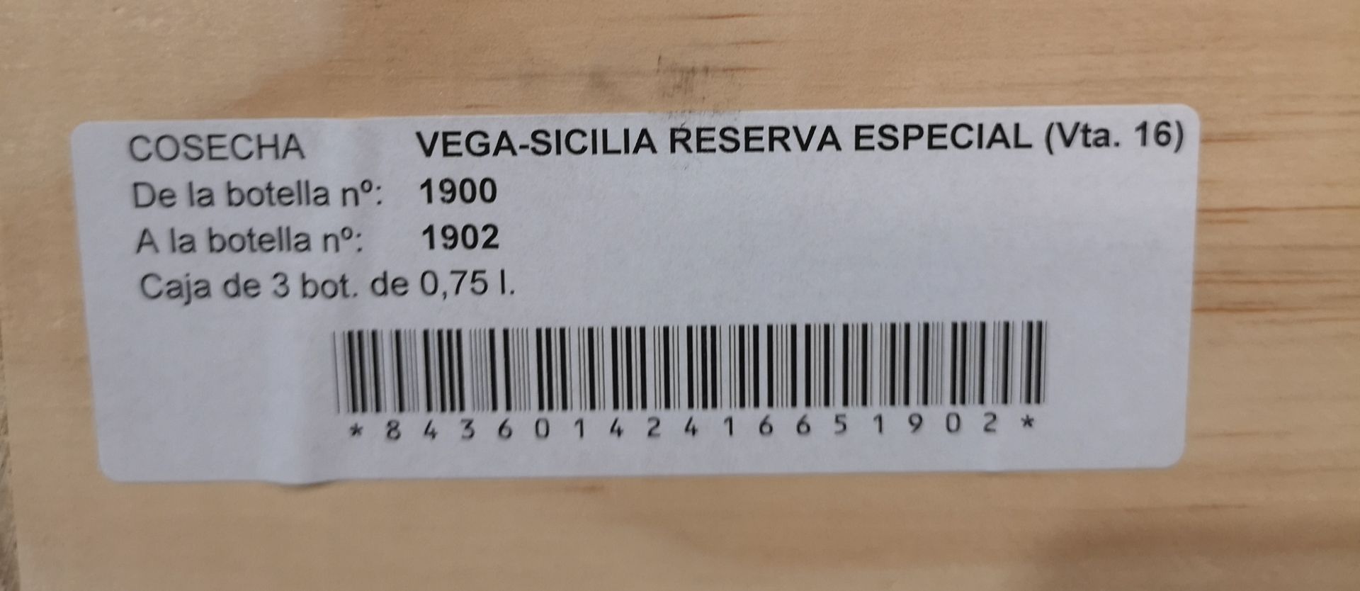 3 bottles VEGA SICILIA UNICO "Reserva Especial 2016" - Rivera del Duero.
 In wooden box.
 Assembly 1 - Bild 2 aus 2