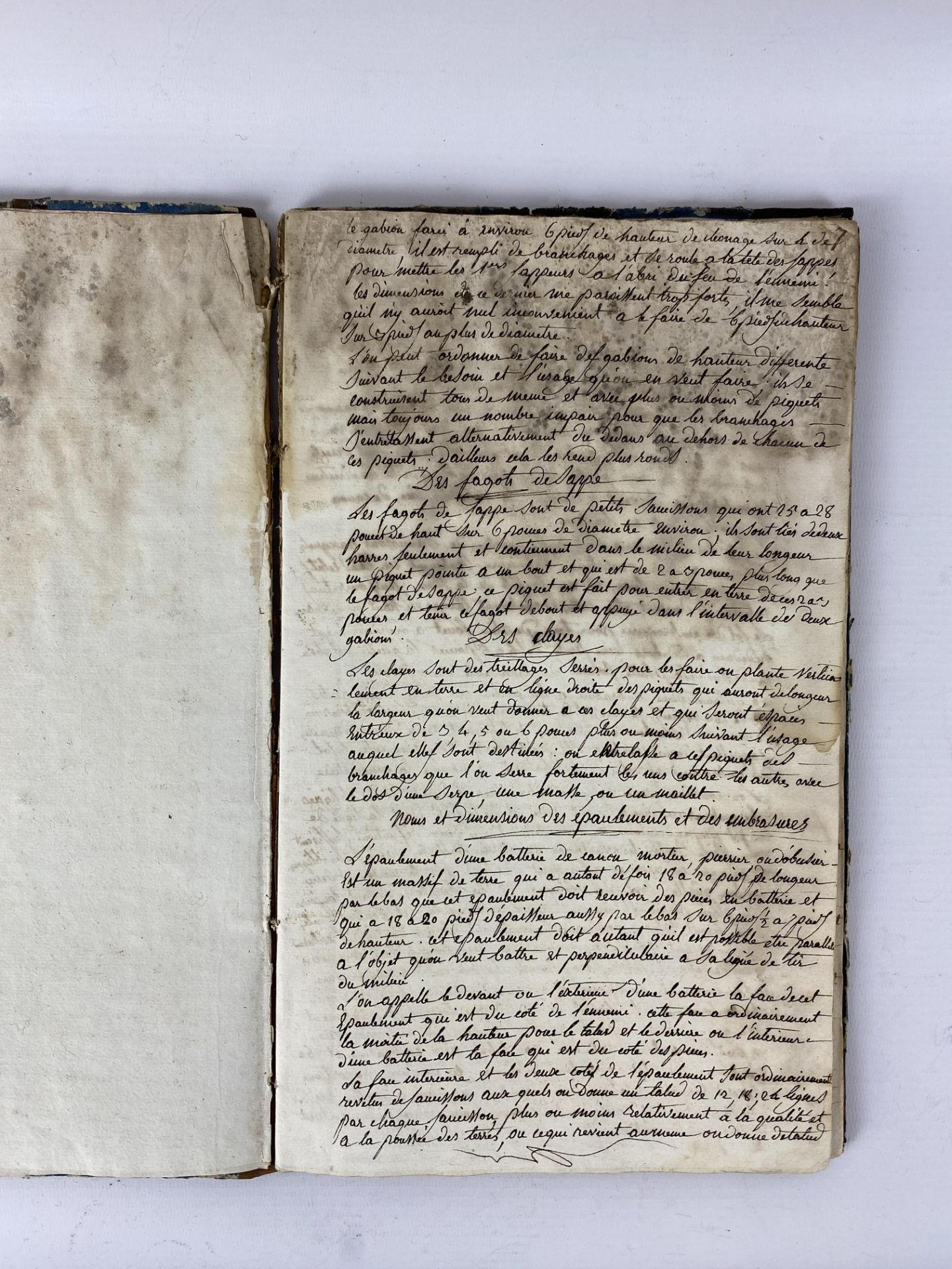 Manuscript book 18th century "Memoirs on battles" followed by "memory on the city of Landau".Anonymo