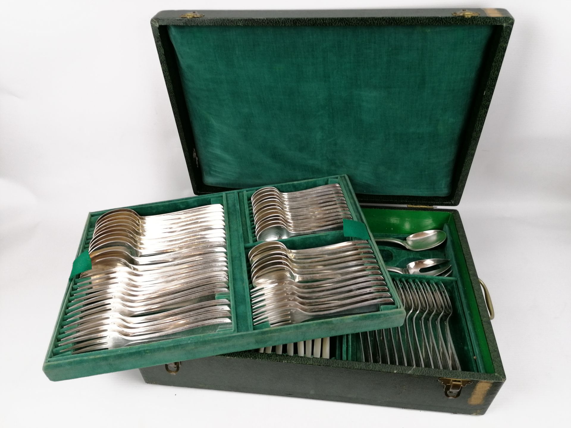 Alfenide,Silver metal housewife, Art Deco model, comprising:- 12 forks- 12 spoons- 6 spoons and 6 de - Image 2 of 3