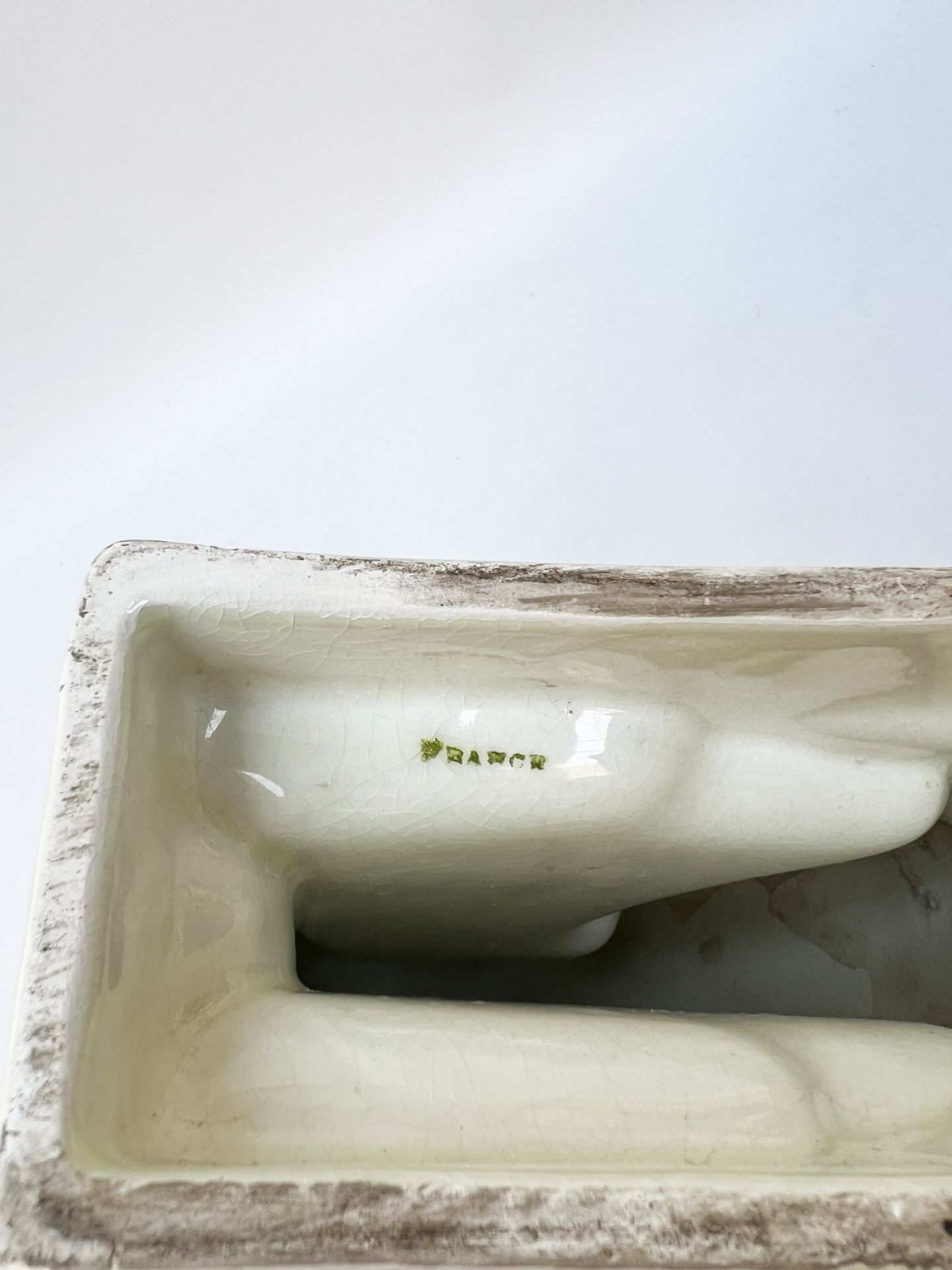 XXth century workSit Dog.White cracked ceramic test with glazes. - Image 4 of 4