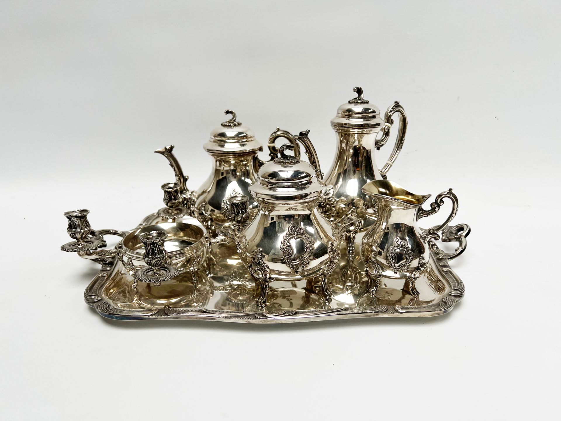 Silver metal tea and coffee service, with rockery patterns and acanthus leaves, including a teapot,  - Bild 2 aus 2