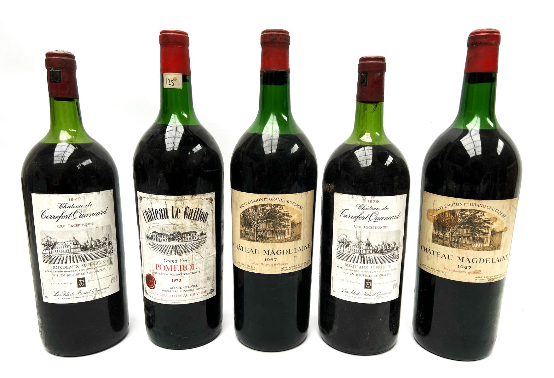 Set of 5 wines including:- 2 MAGNUMS Château de Terrefort Quancard, 1979.- 1 Bottle Château Le Caill