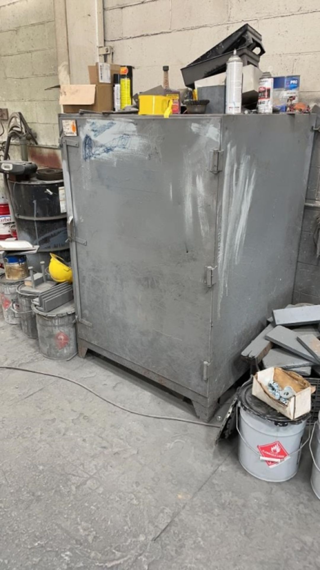 Fire Proof Paint Cabinet