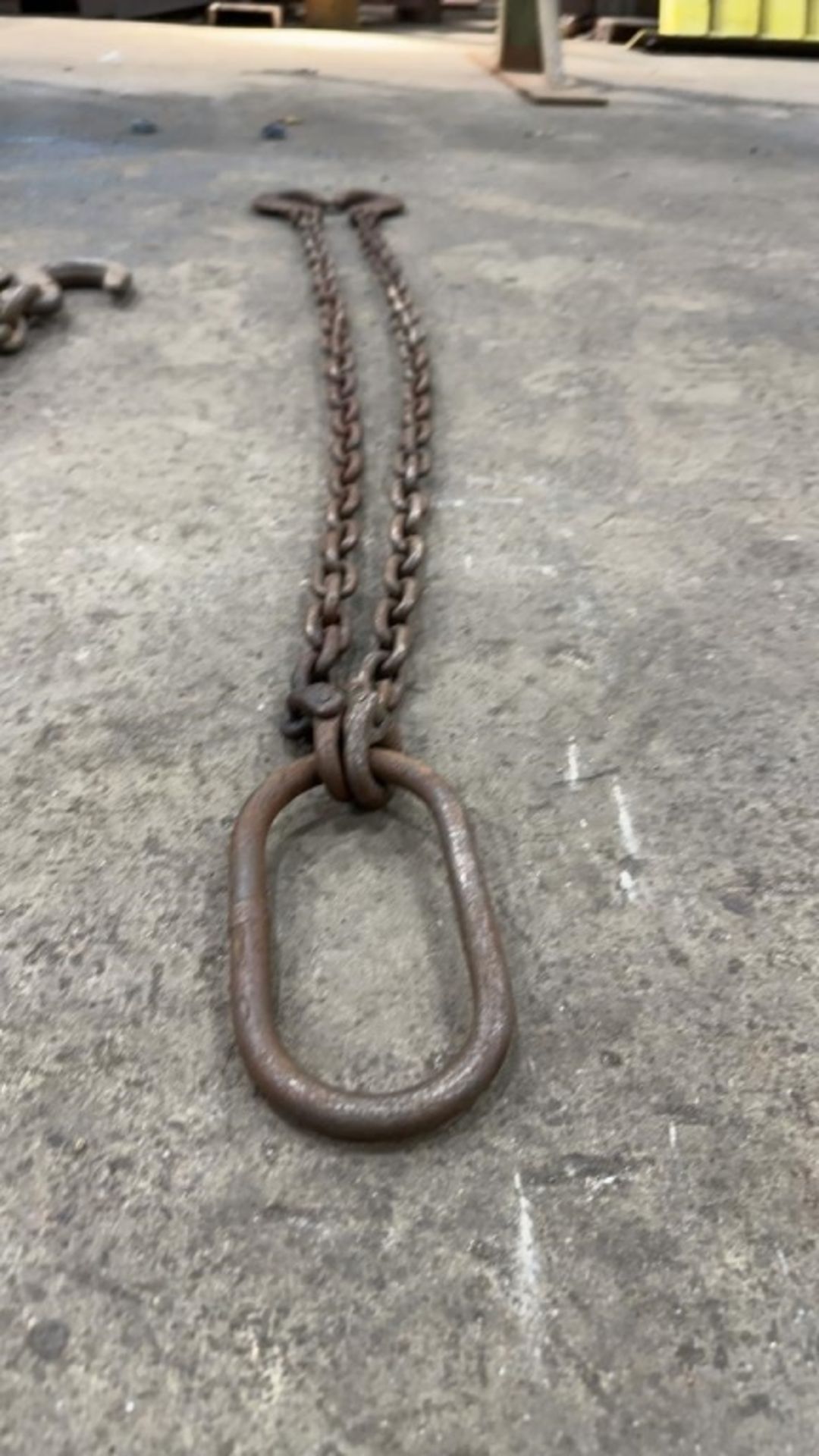 4ft & 2ft Chains on Rigging Rings with Hoist Hooks - Image 6 of 8