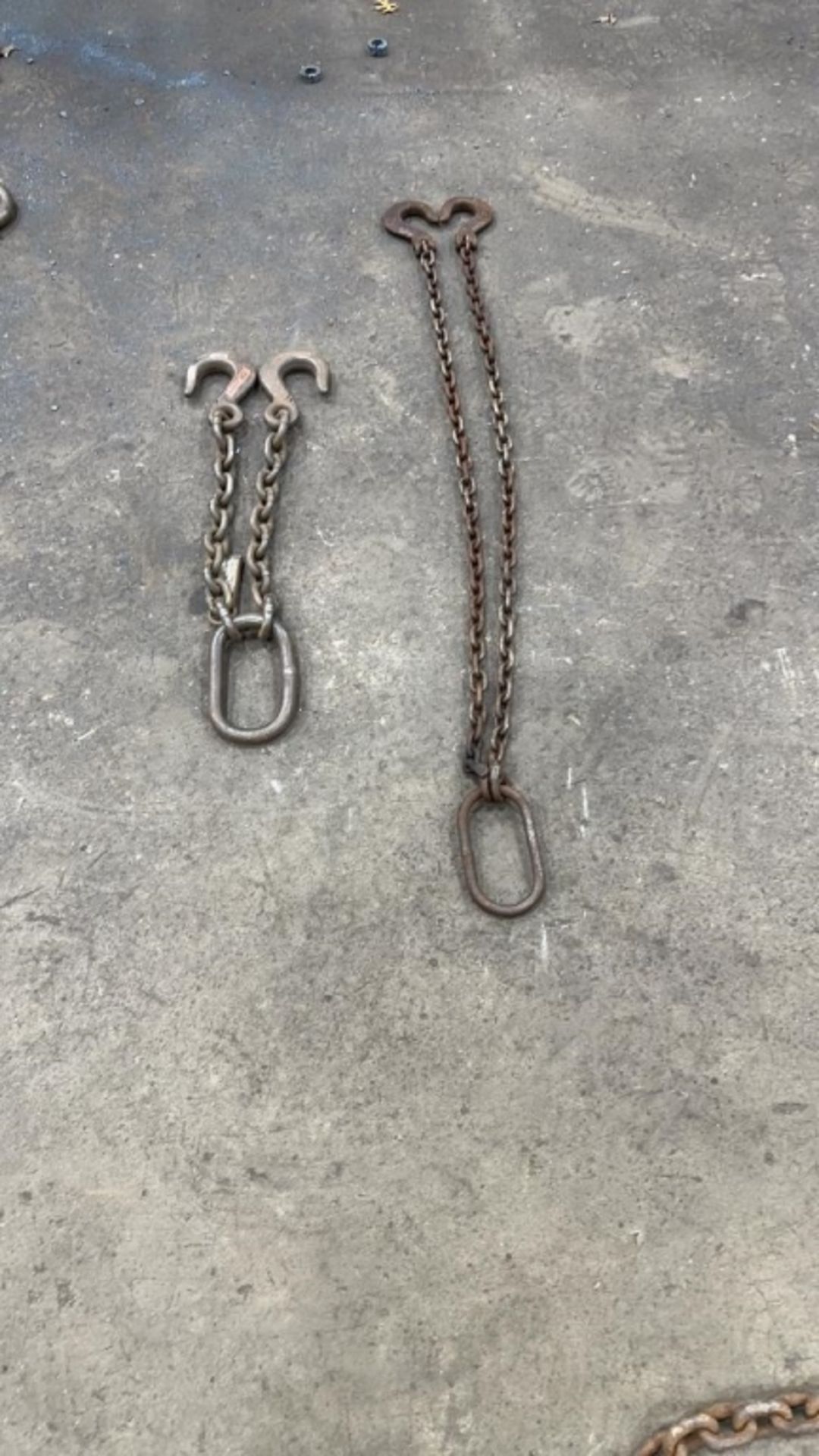 4ft & 2ft Chains on Rigging Rings with Hoist Hooks