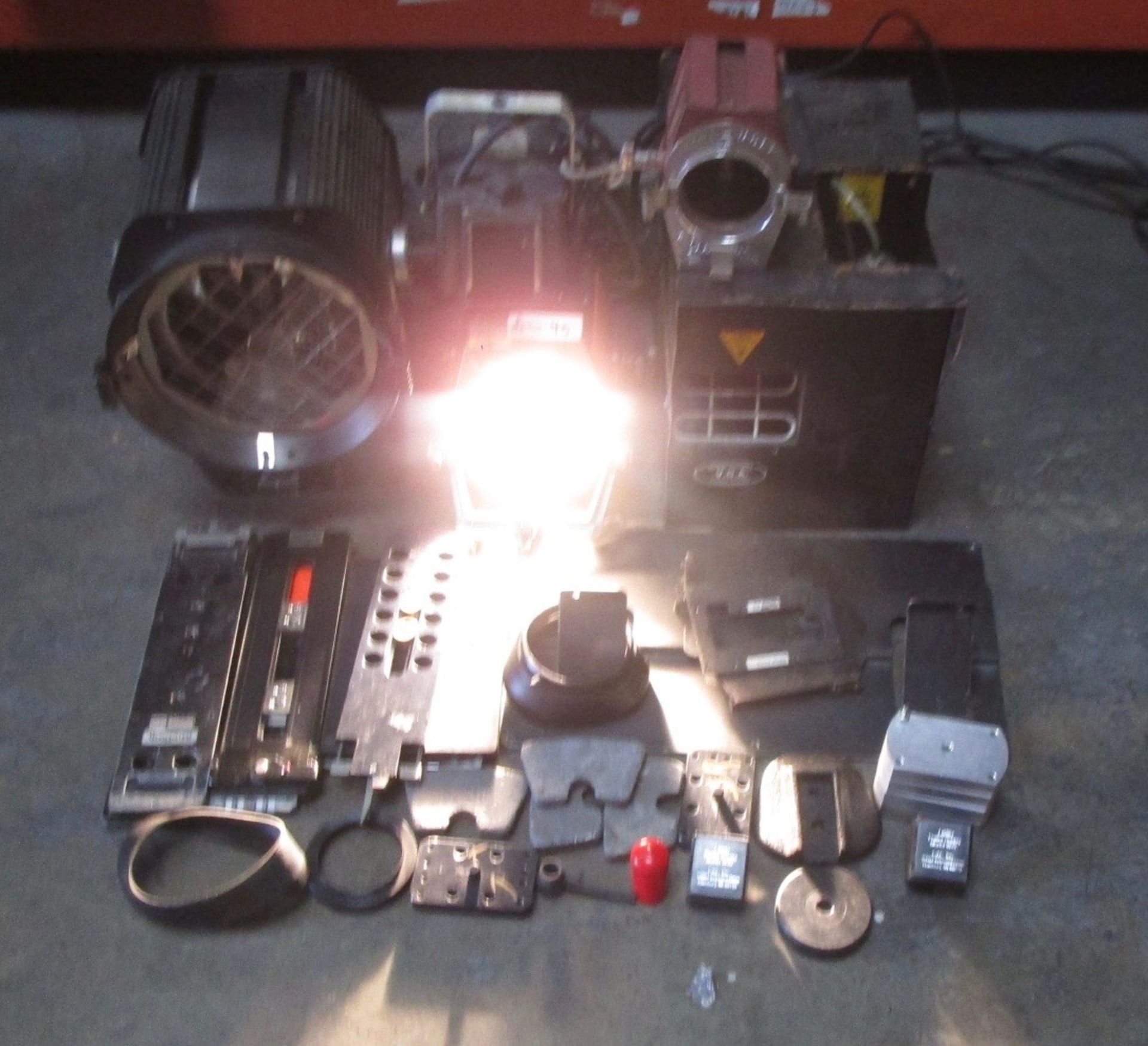 LOT OF LIGHTING EQUIPMENT PARTS AND REPAIR - Image 2 of 2