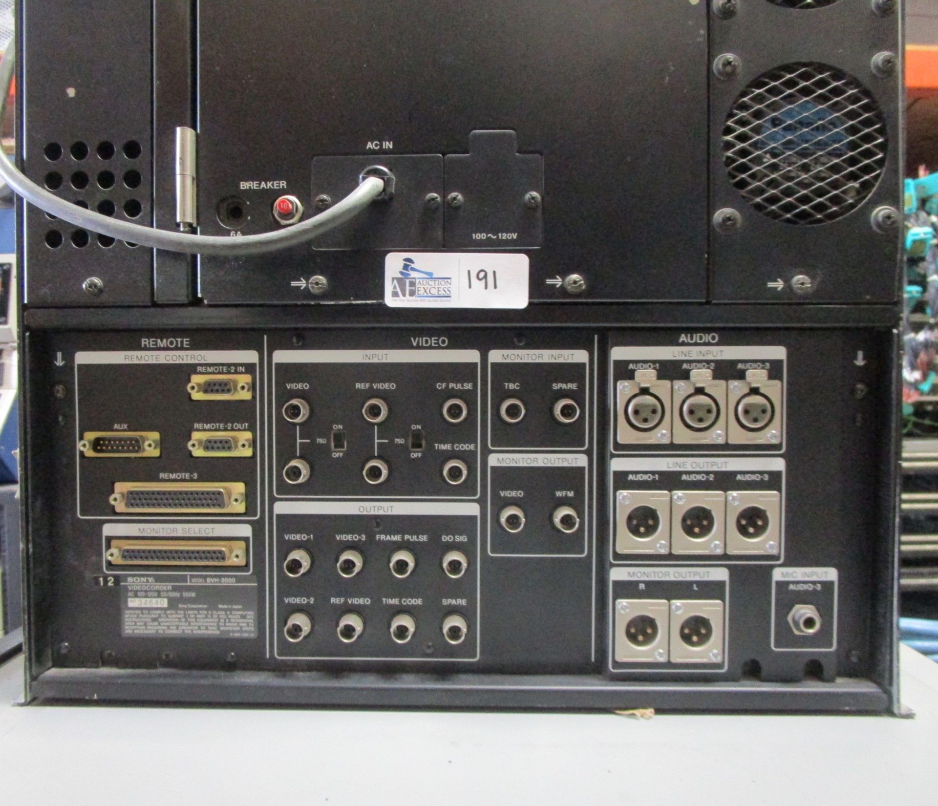 SONY BVH-2000 S/N 34640 WITH INTERNAL TBC AND 1" TAKE UP REEL - Image 3 of 6
