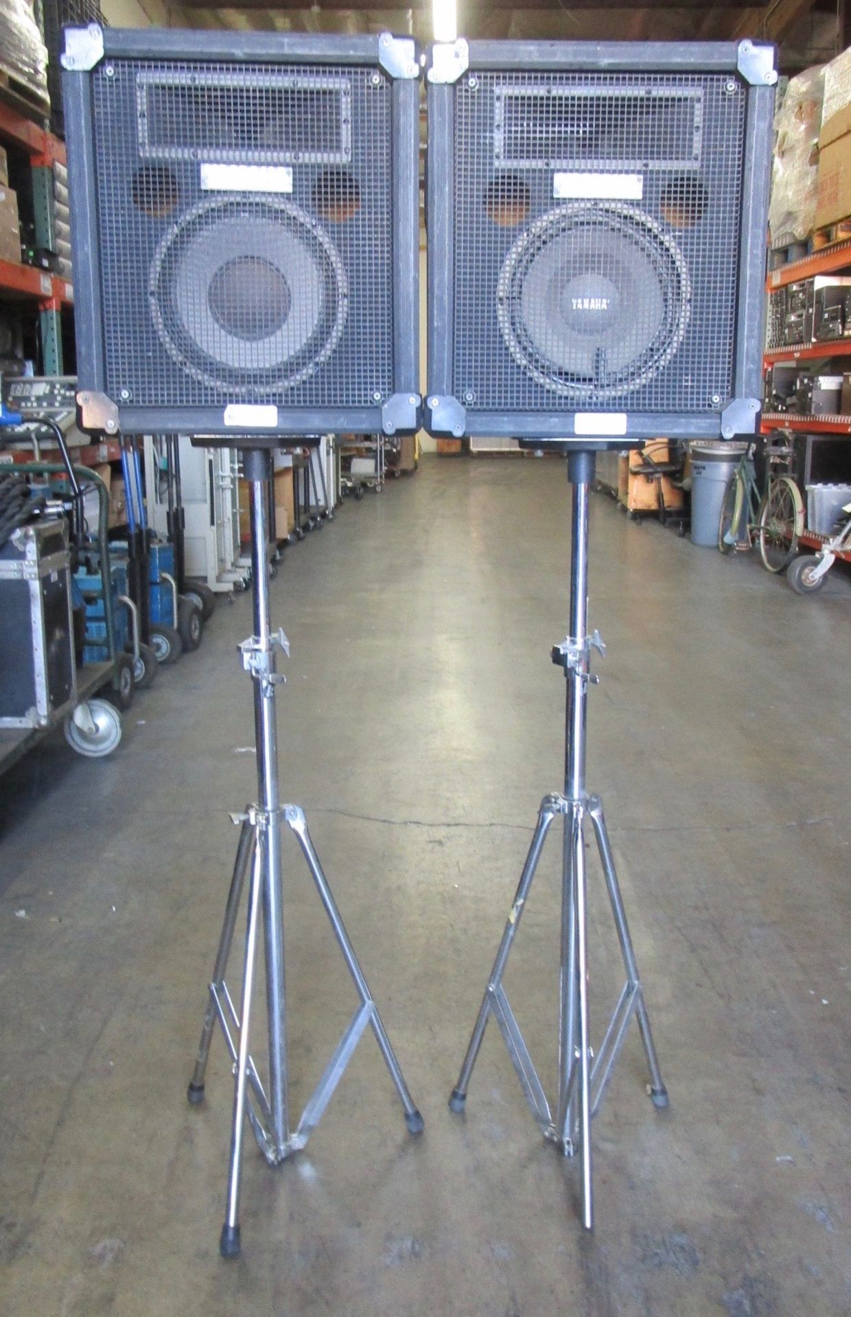 LOT OF 2 YAMAHA SPEAKERS ON STANDS