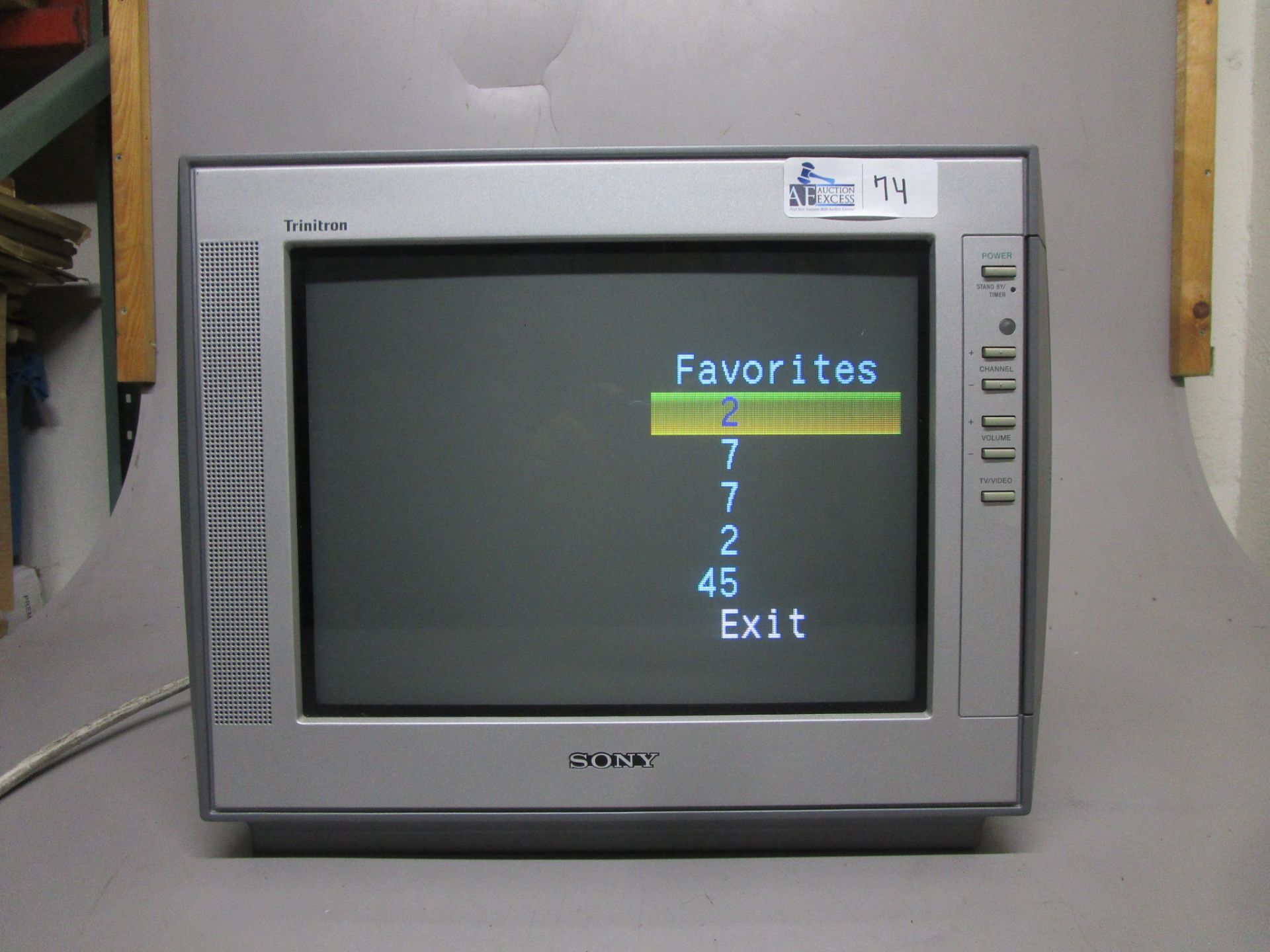 SONY TRINITRON KV-13FM12 COLOR MONITOR