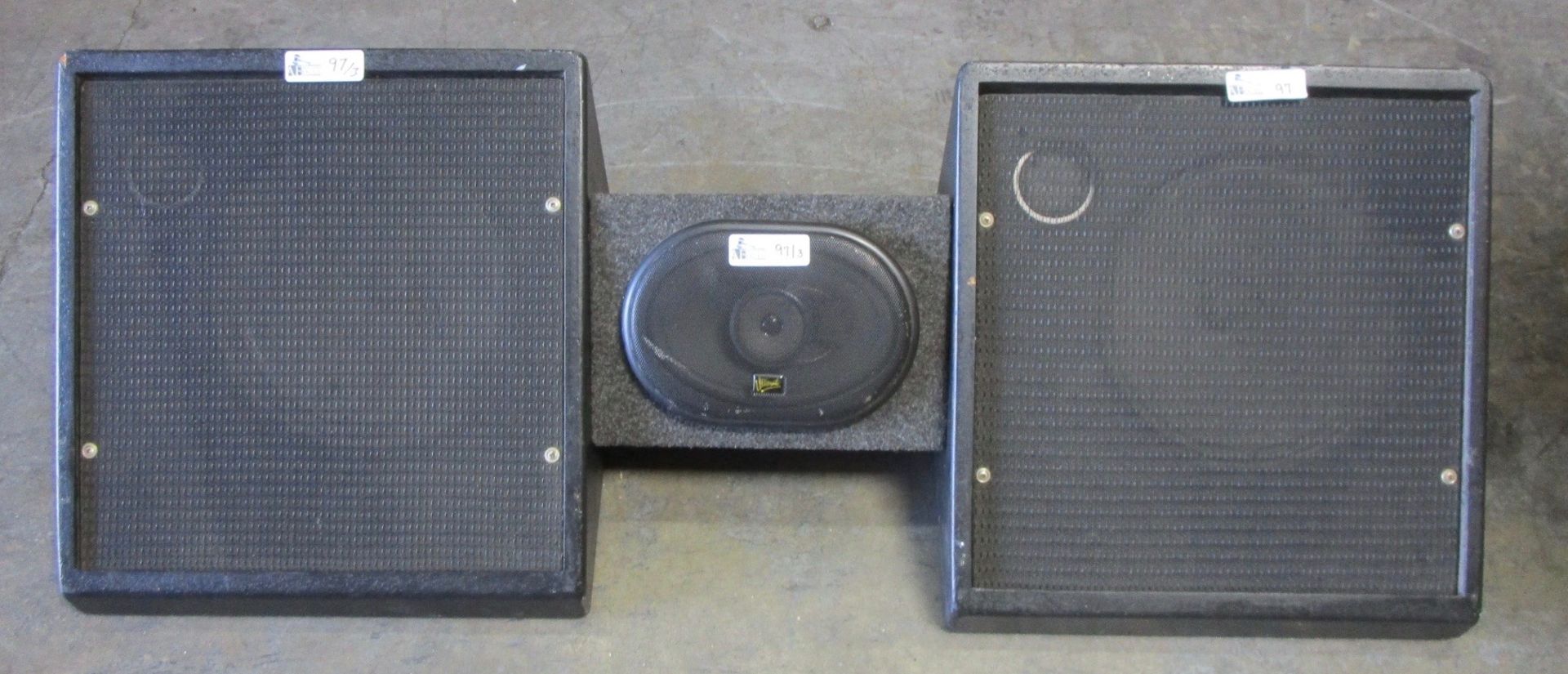 LOT OF 3 SPEAKER WEDGES