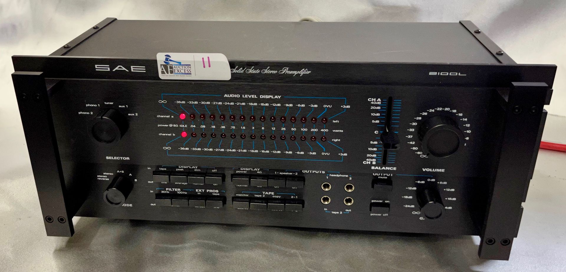 SAE 2100L SOLID STATE STEREO PREAMP IN ORIGNAL BOX