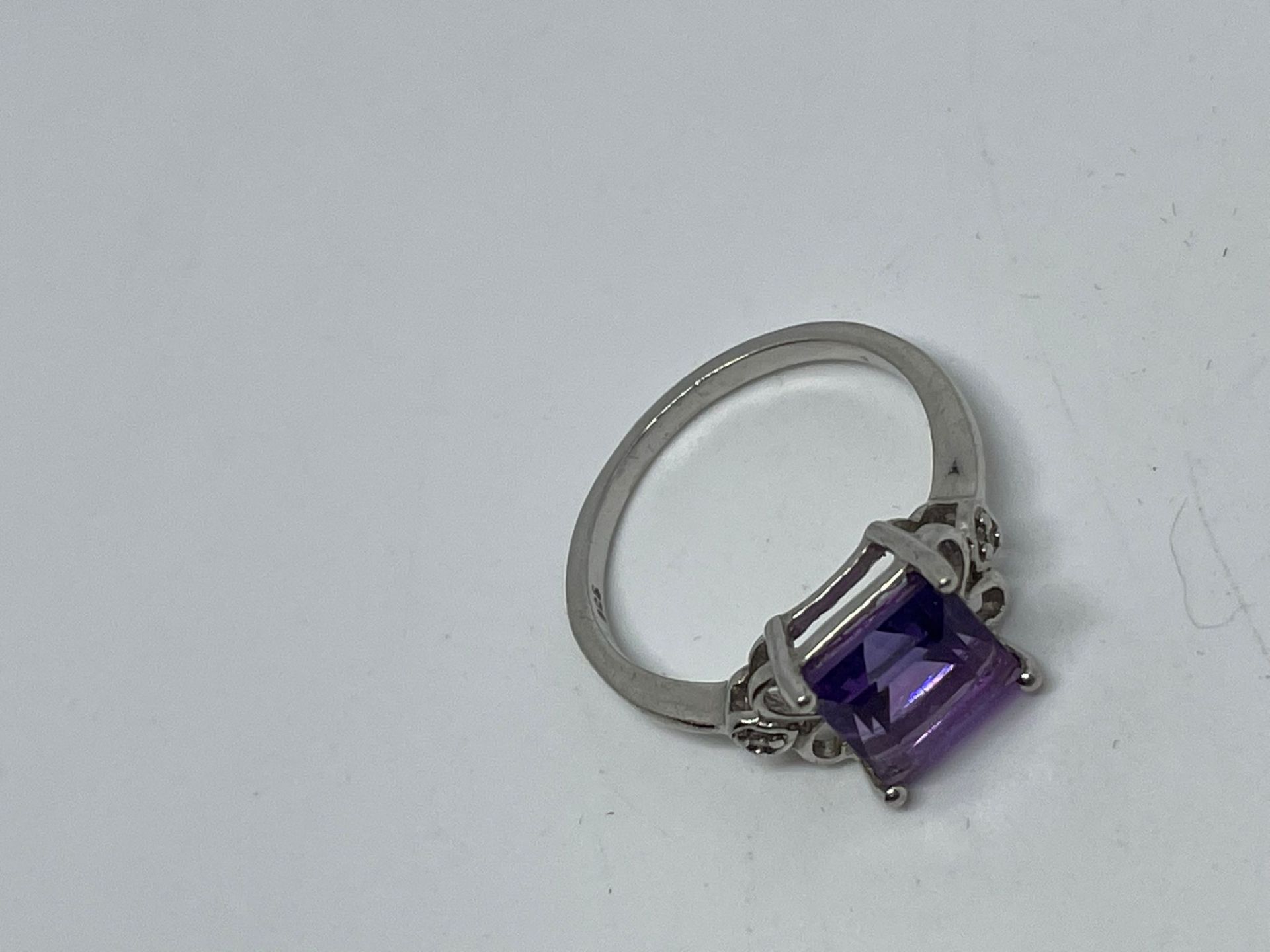 Sterling silver ring - Image 2 of 2