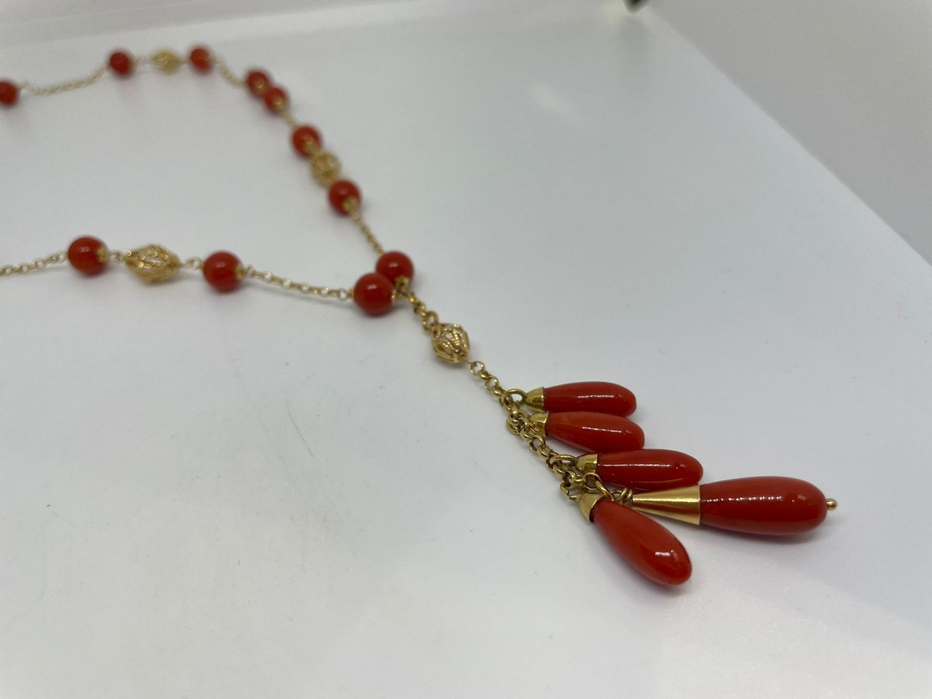 18 ct gold coral necklace