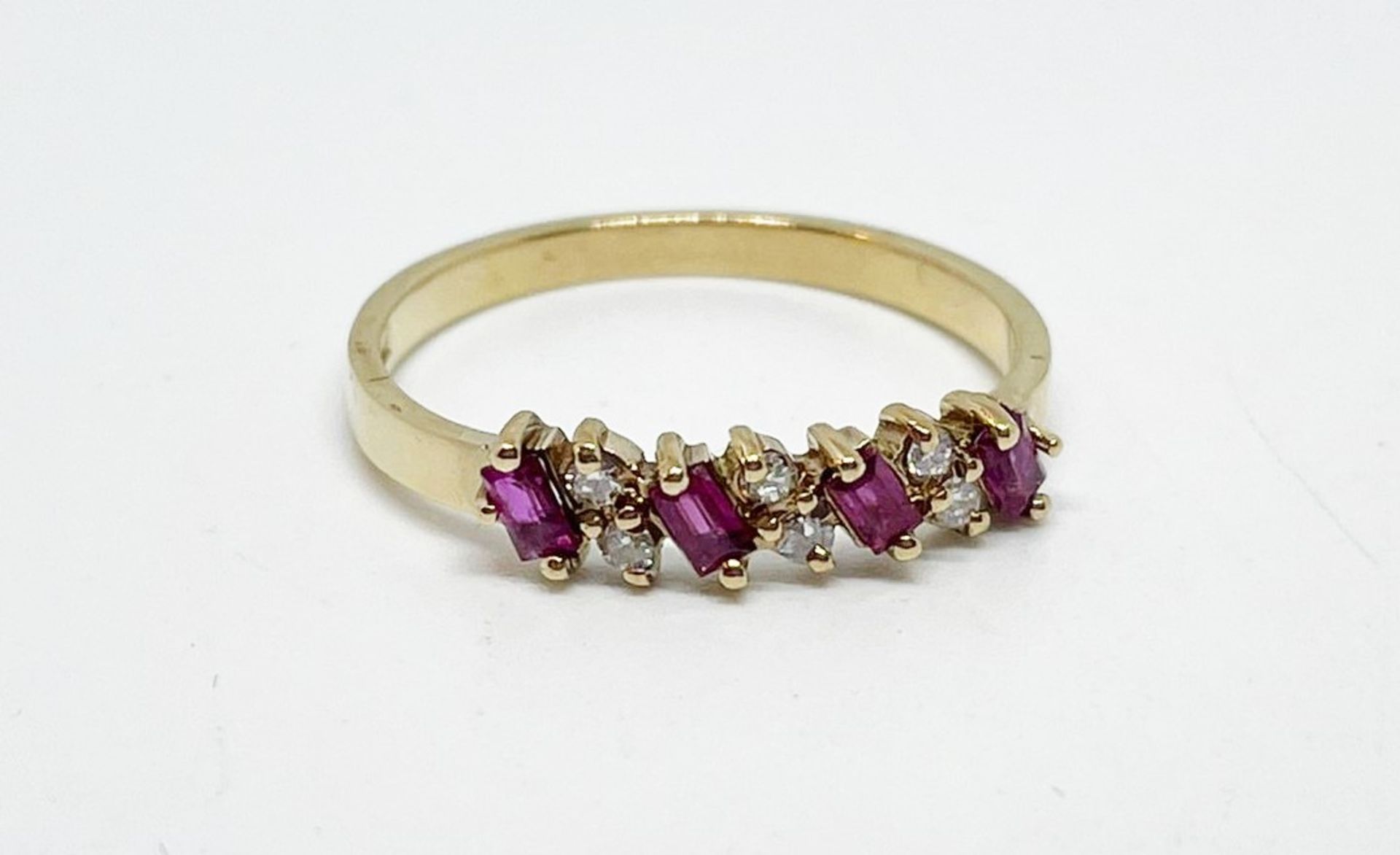 9 ct gold ruby and diamond ring