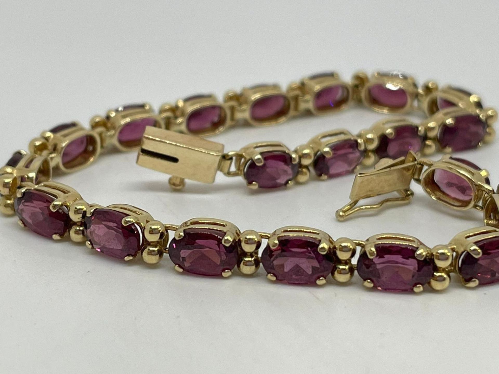 14 ct gold stone set bracelet - Image 2 of 2