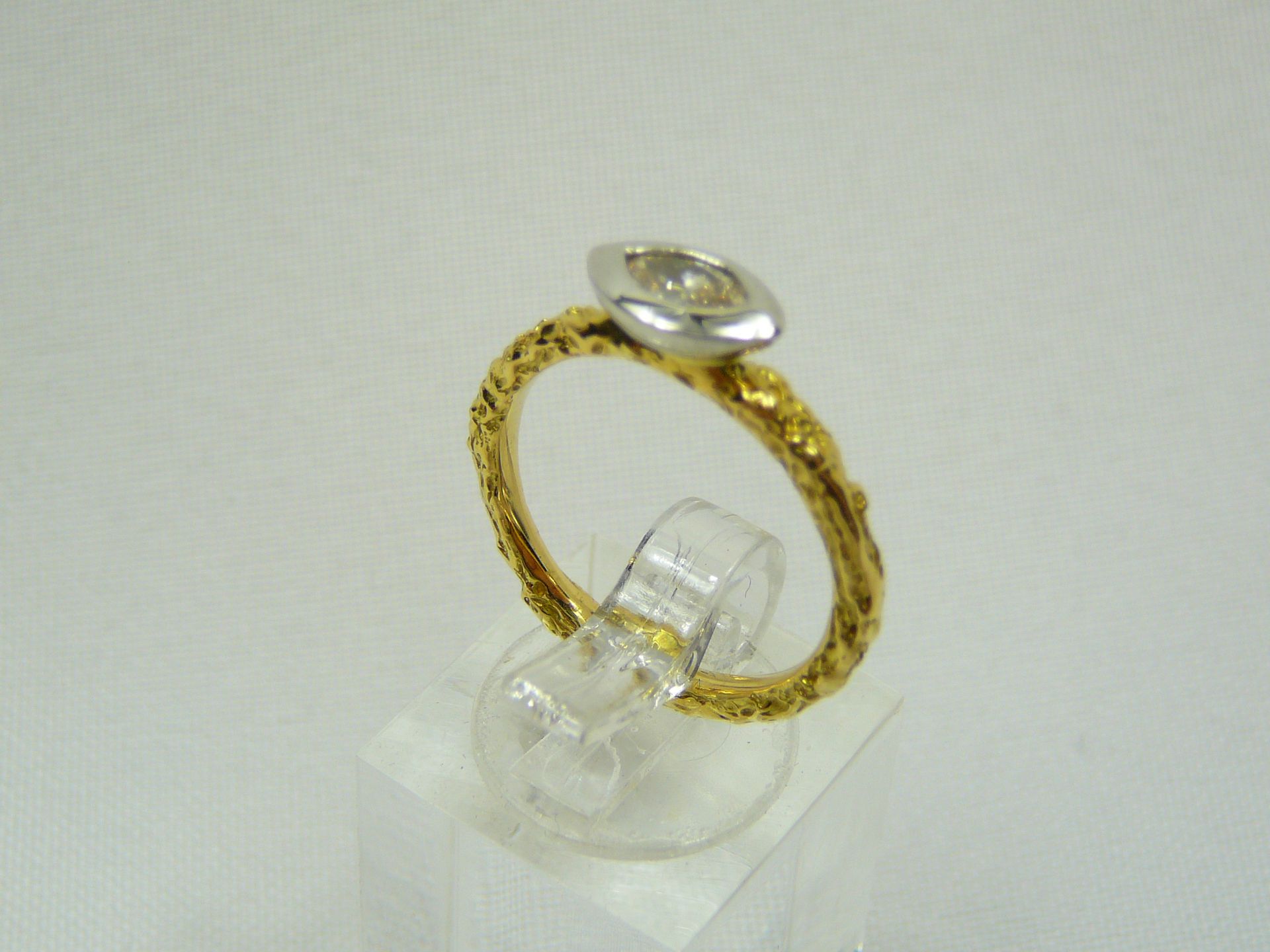 18ct gold and diamond ring