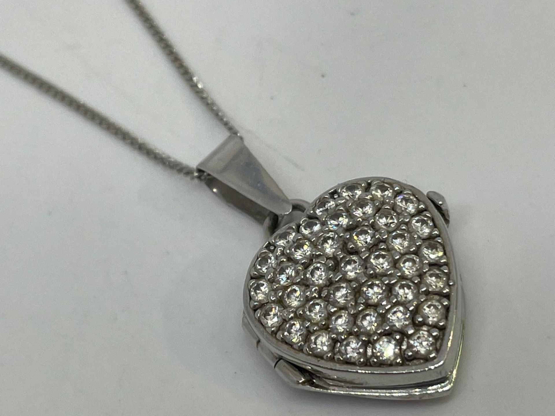 9 ct white gold CZ locket and chain - Image 2 of 2