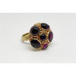 14 ct gold garnet ring