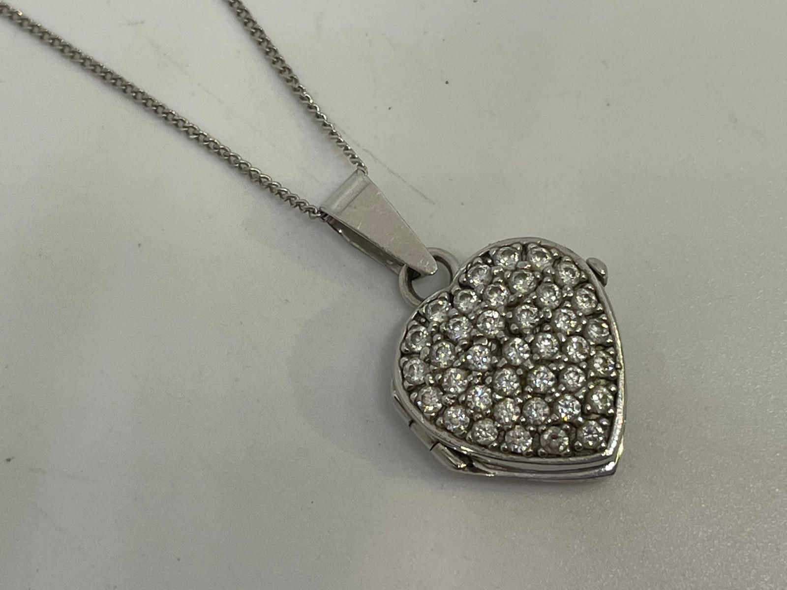 9 ct white gold CZ locket and chain - Image 2 of 2