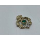 9 ct gold agate and CZ cladagh pendant