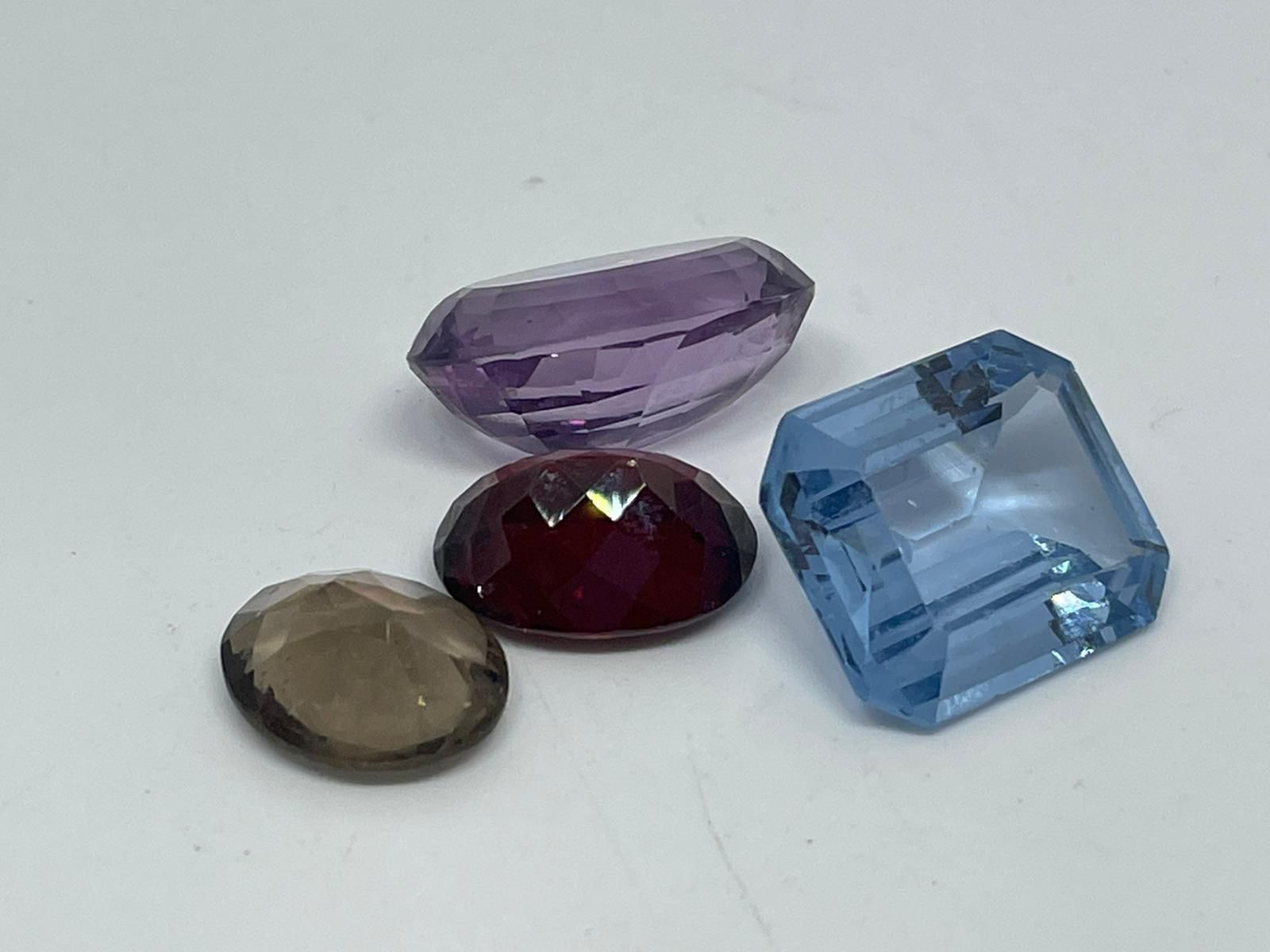 38 ct of gem stones