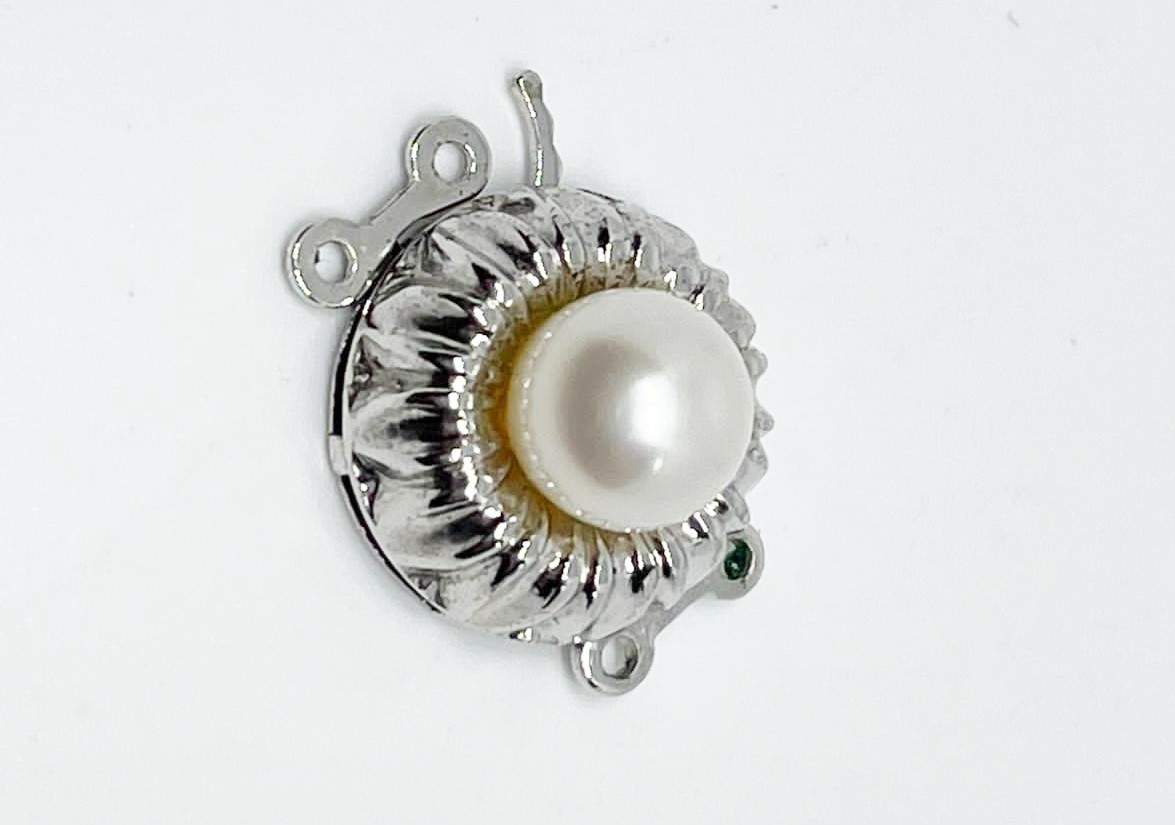 Sterling silver freshwater pearl clasp
