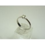 14ct white gold ring