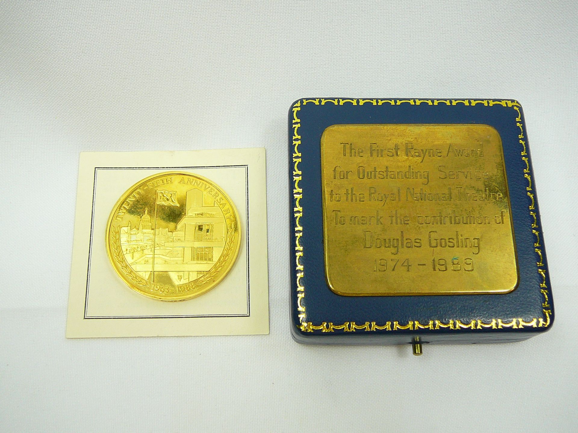 22ct gold RNT Rayne Award - Image 2 of 2