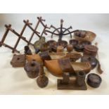 A large collection of treen items. To include a back scratcher.