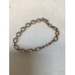 A 9 carat gold bracelet - catch A/F weight 13gm