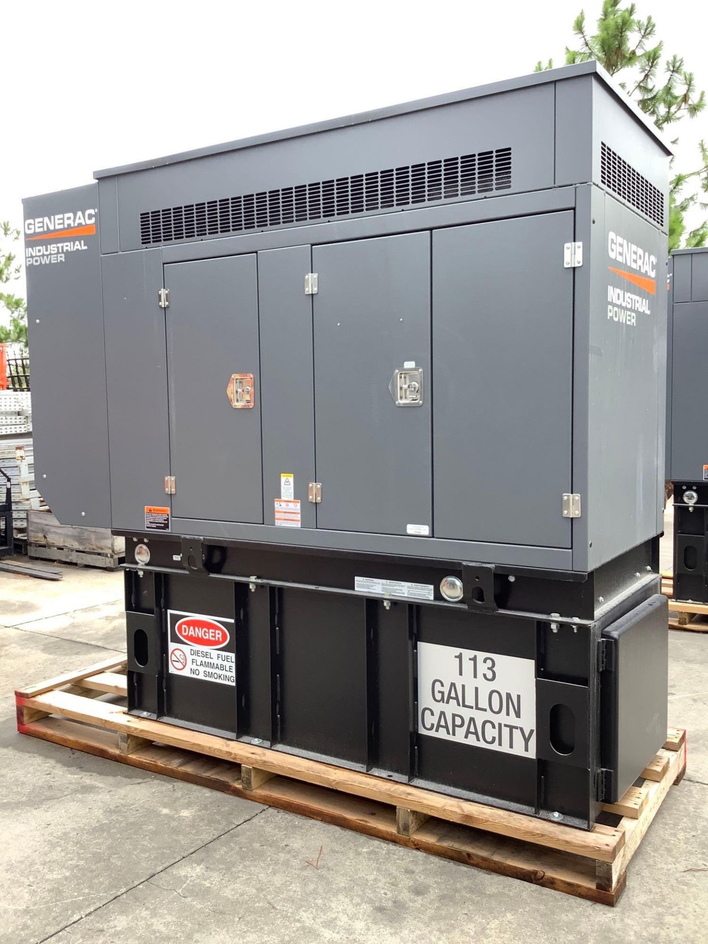 UNUSED GENERAC INDUSTRIAL POWER GENERATOR MODEL SD010, DIESEL , APPROX 10 KW, APPROX 60HZ, PHASE 1,