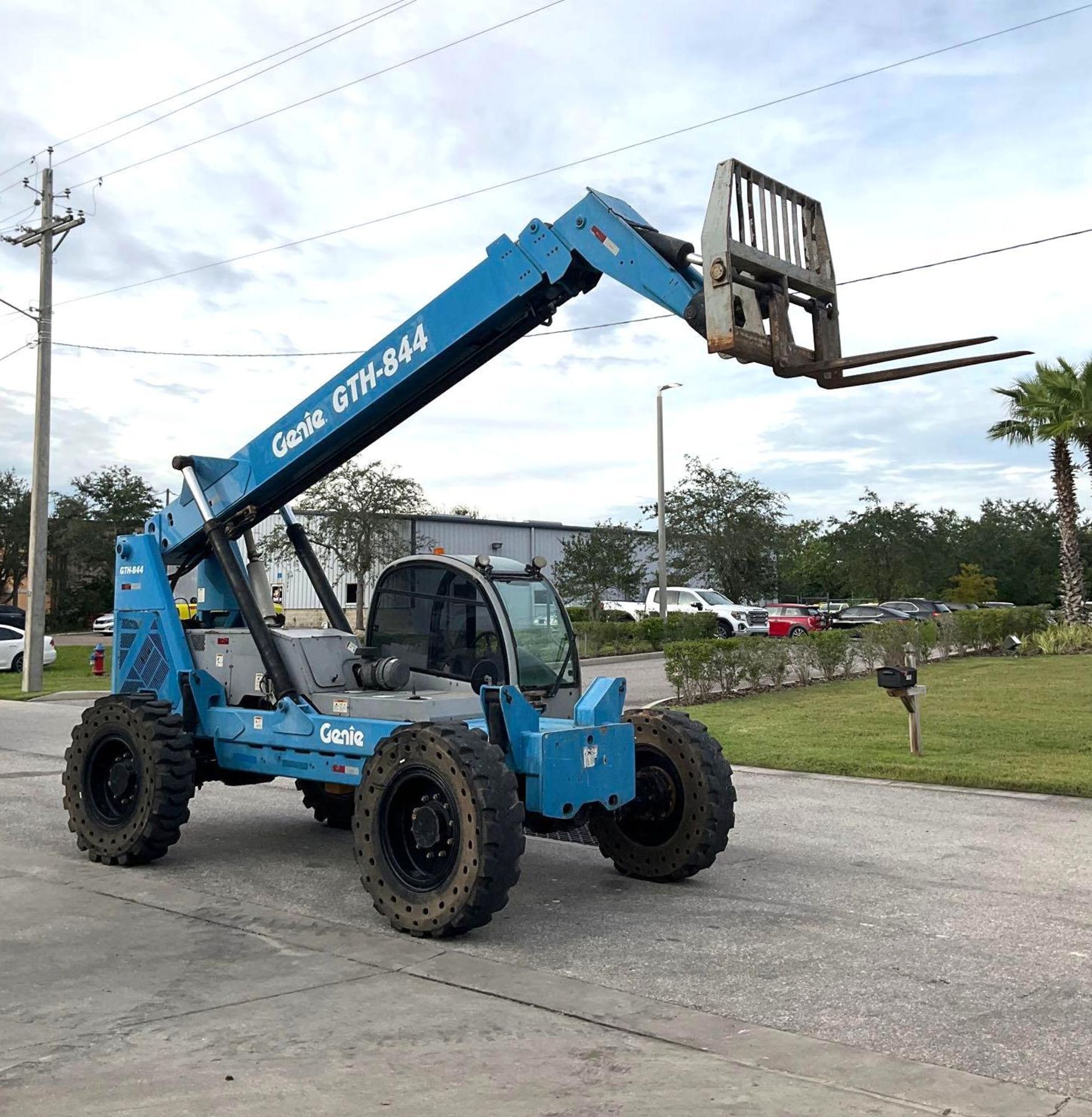 2010 GENIE GTH-844 TELESCOPIC FORKLIFT 8000LB 4x4