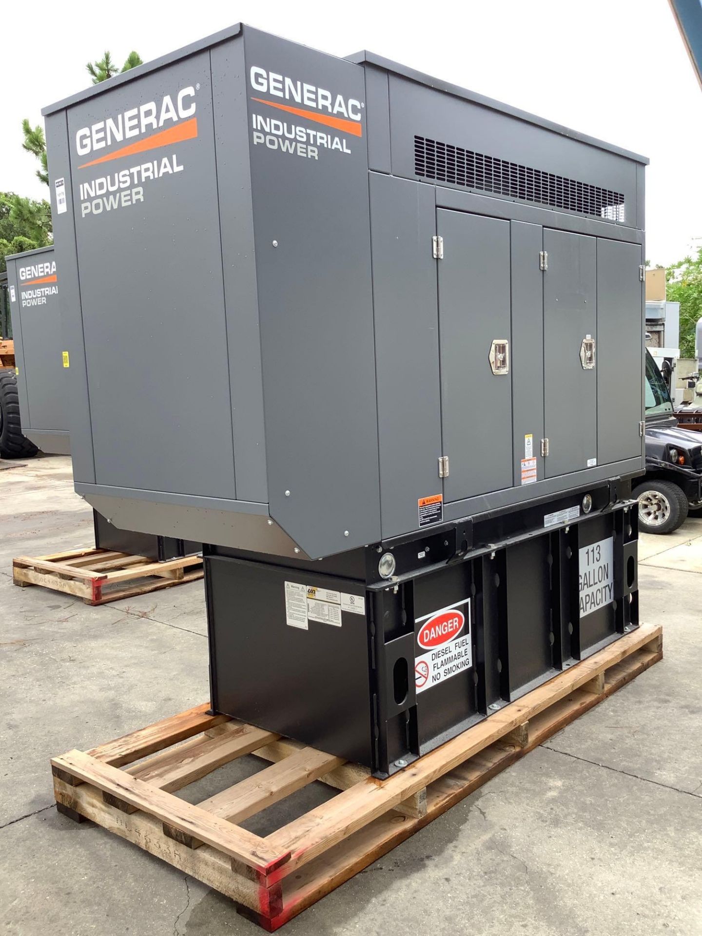 UNUSED GENERAC INDUSTRIAL POWER GENERATOR MODEL SD010, DIESEL , APPROX 10 KW, APPROX 60HZ, PHASE 1, - Image 12 of 23