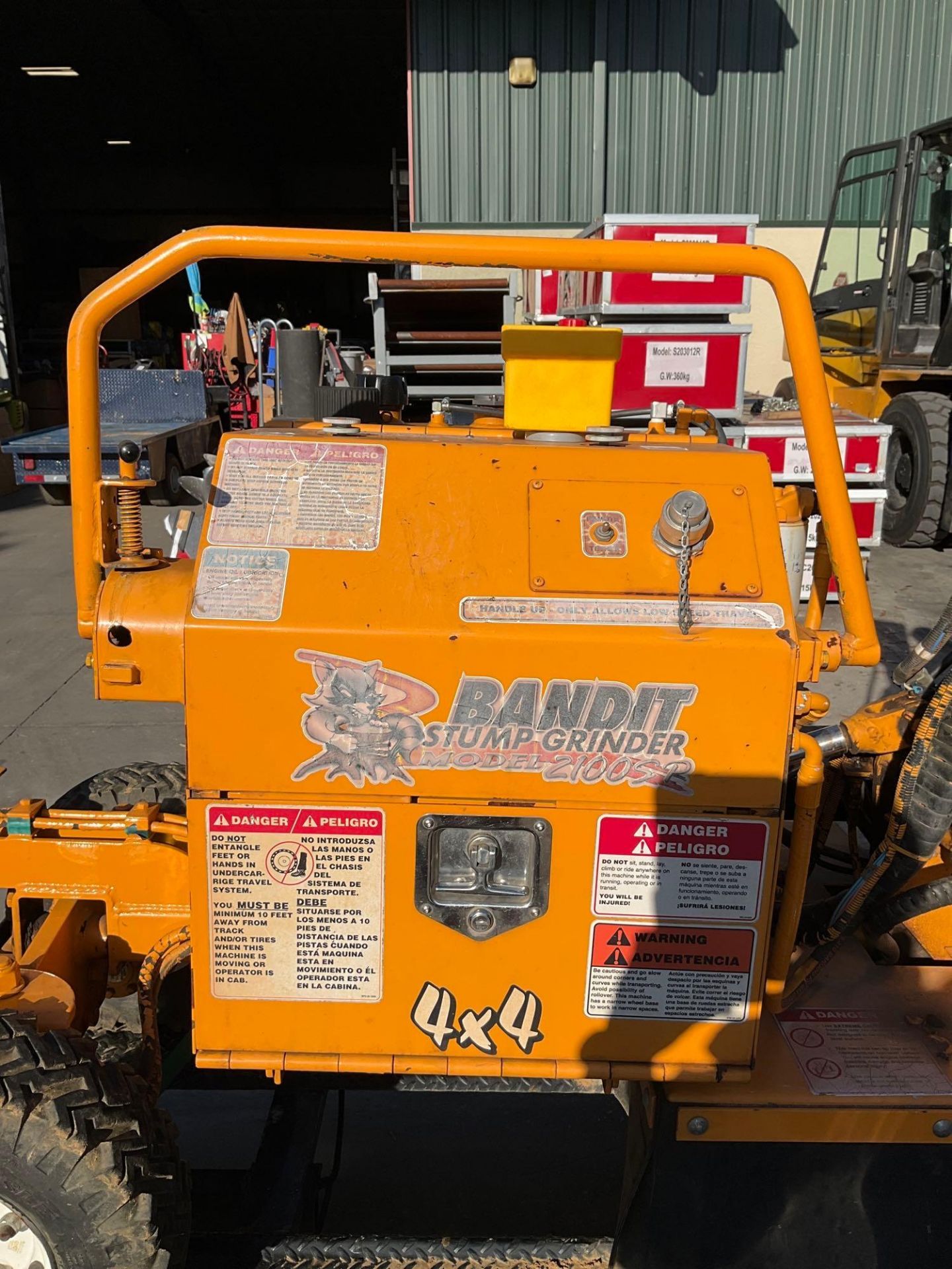 BANDIT STUMP GRINDER 2100SP W/TRAILER, LOW HRS SHOWING, DIESEL, CATERPILLAR MOTOR, 4x4, - Image 29 of 36