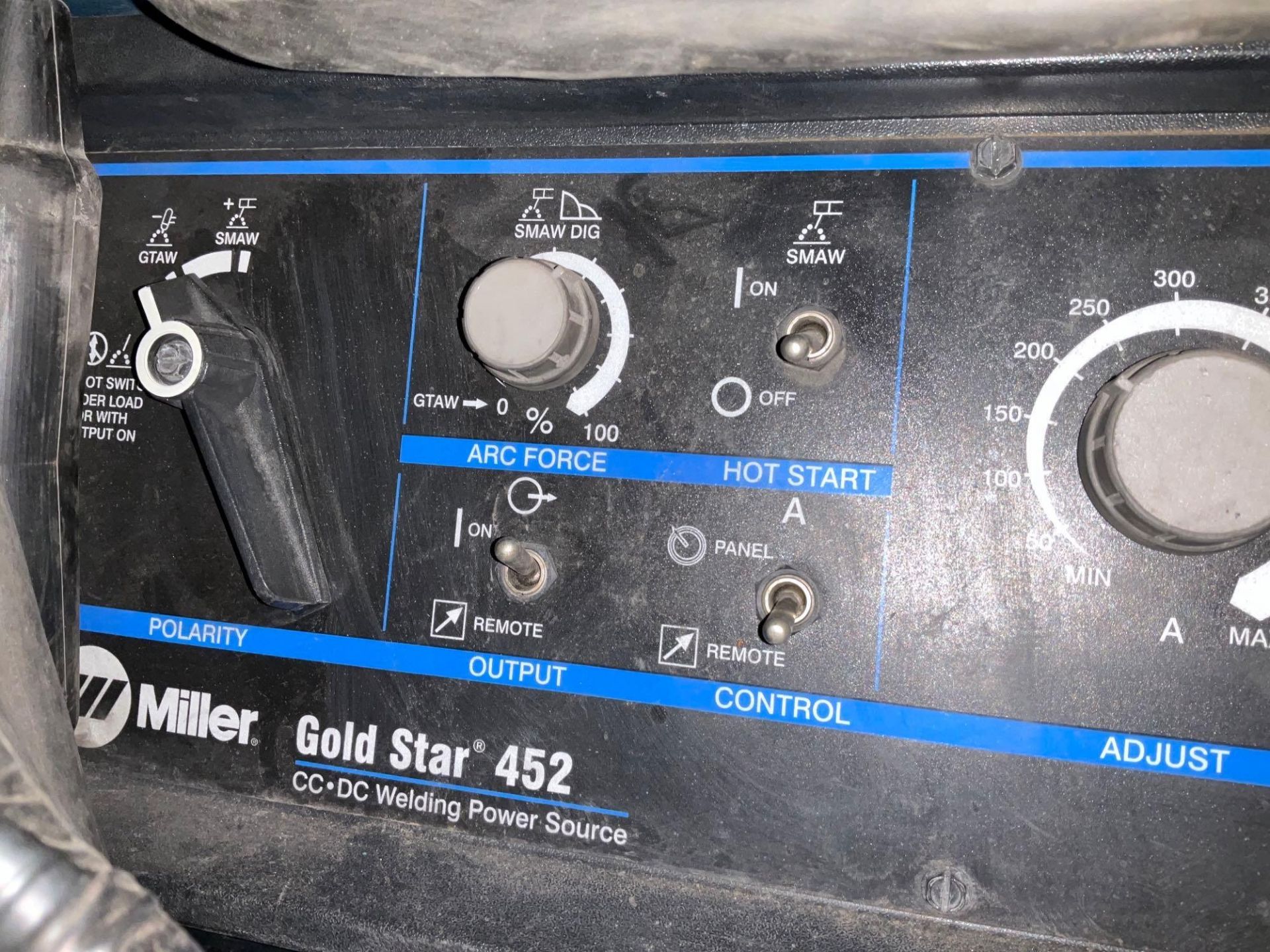 MILLER GOLD STAR 452 CC DC WELDER ON WHEELS WITH LEDS & STORGE BOX ATTACHED , PHASE 3, APPROX 230/46 - Image 9 of 14