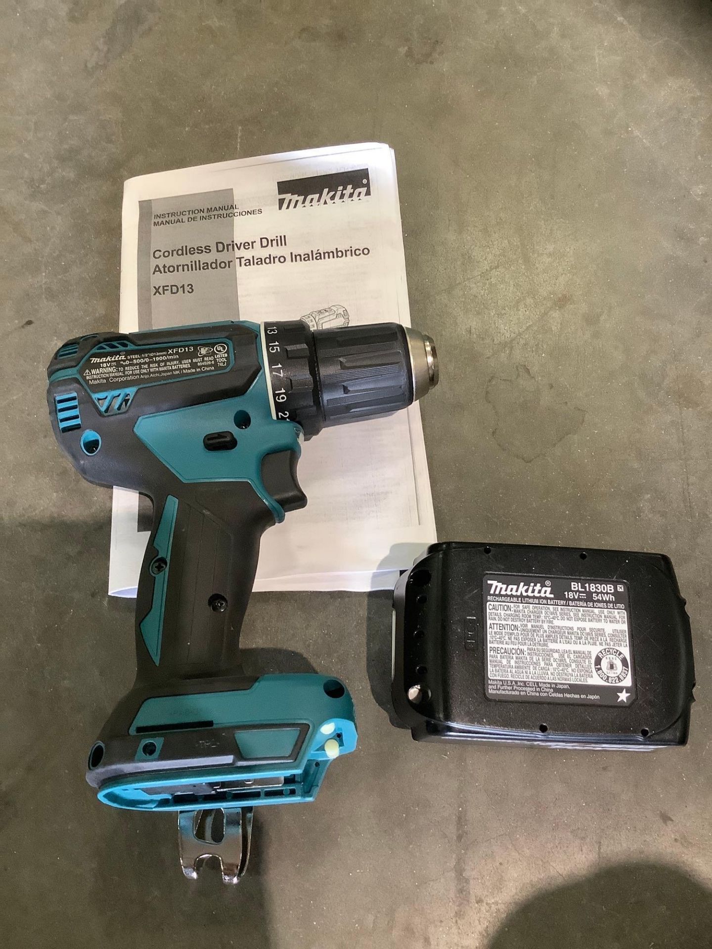 ( 1 )MAKITA BRUSHLESS CORDLESS DRIVER DRILL MODEL XFD13, RECONDITION , ( 1 ) 18V LITHIUM ION BATTERY - Image 2 of 9