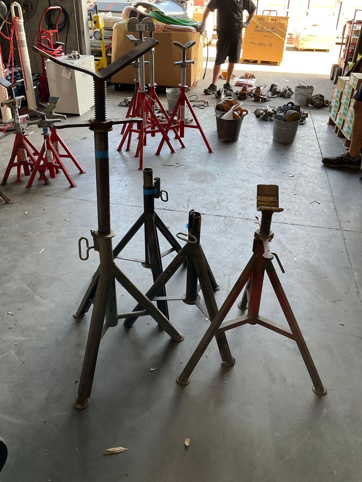 ( 4 ) PIPE STANDS - Image 3 of 7