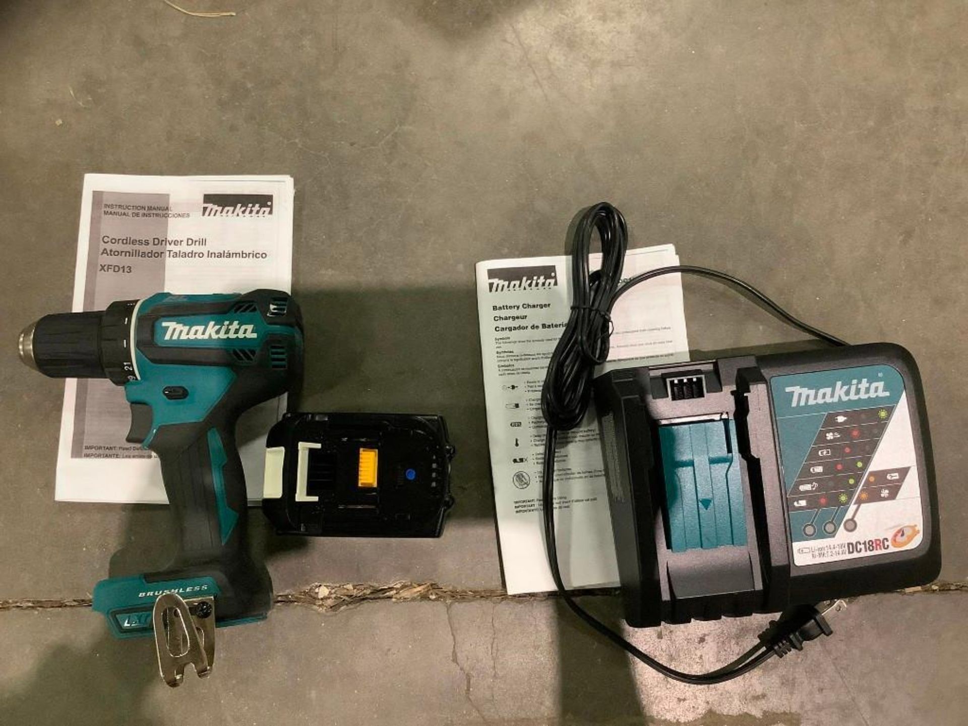 ( 1 )MAKITA BRUSHLESS CORDLESS DRIVER DRILL MODEL XFD13, RECONDITION , ( 1 ) 18V LITHIUM ION BATTERY - Image 2 of 9