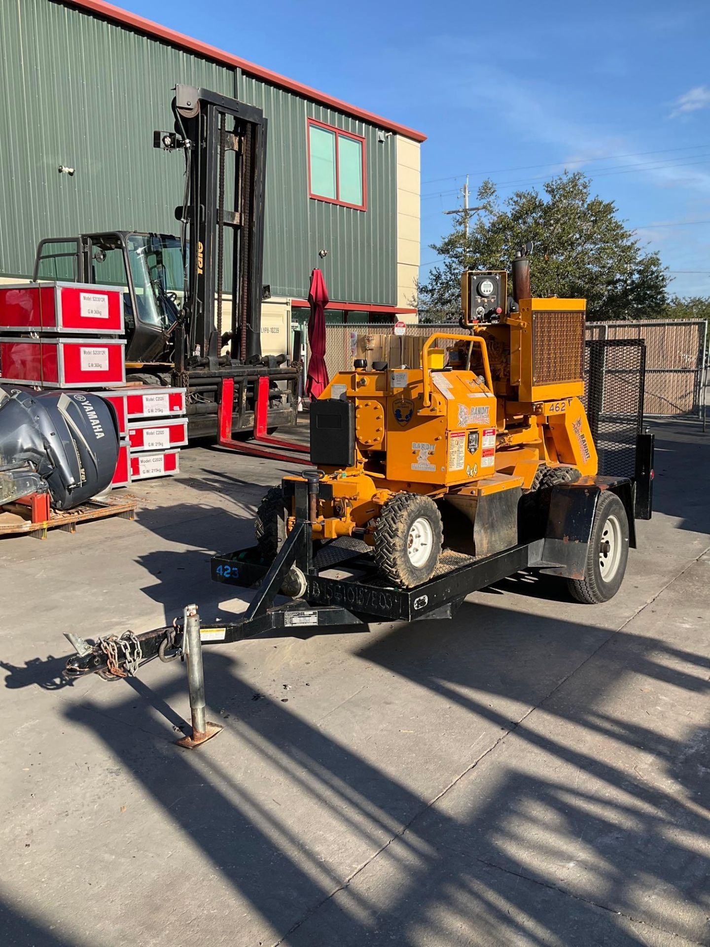 BANDIT STUMP GRINDER 2100SP W/TRAILER, LOW HRS SHOWING, DIESEL, CATERPILLAR MOTOR, 4x4, - Image 11 of 36