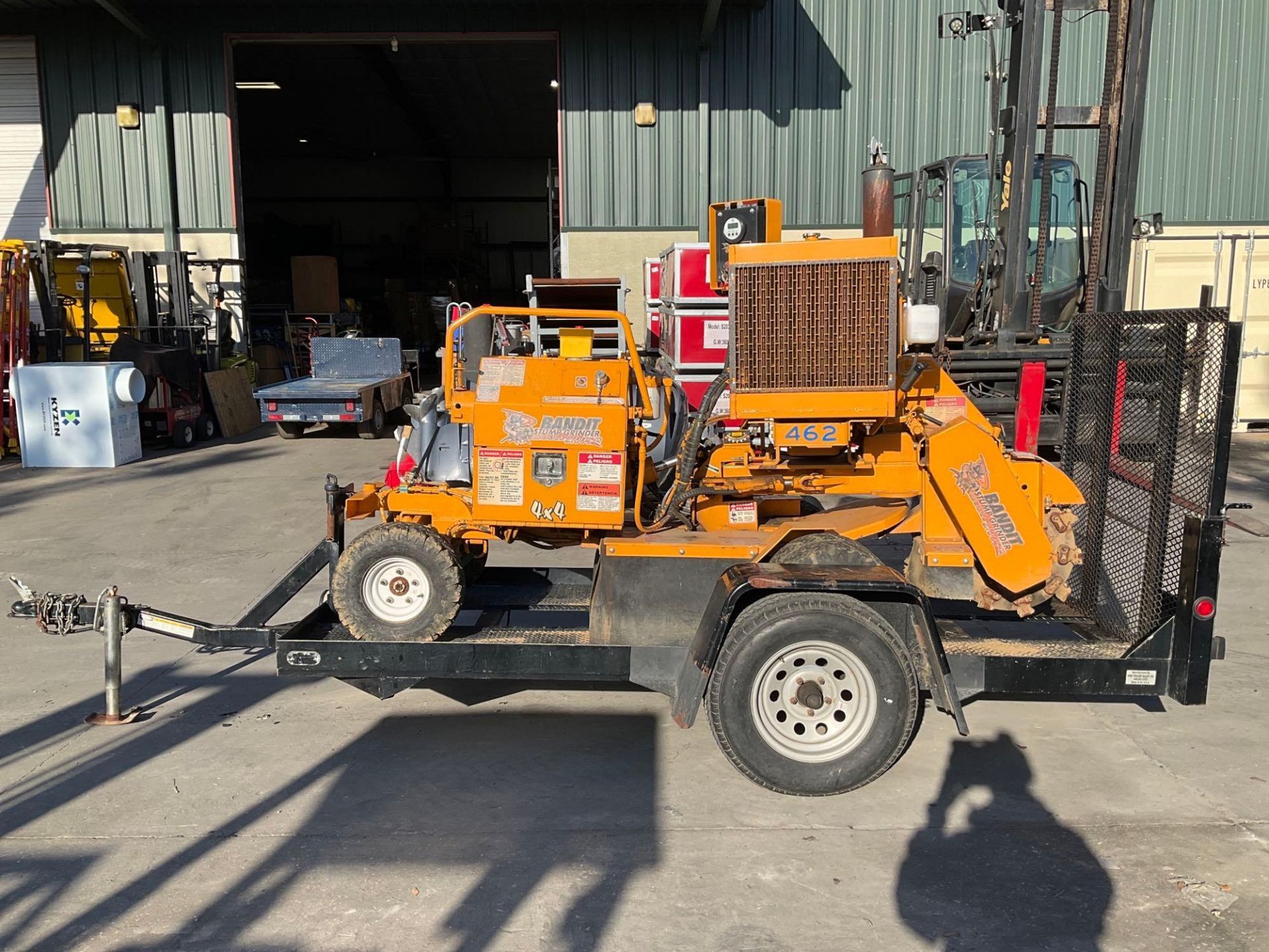 BANDIT STUMP GRINDER 2100SP W/TRAILER, LOW HRS SHOWING, DIESEL, CATERPILLAR MOTOR, 4x4, - Image 10 of 36