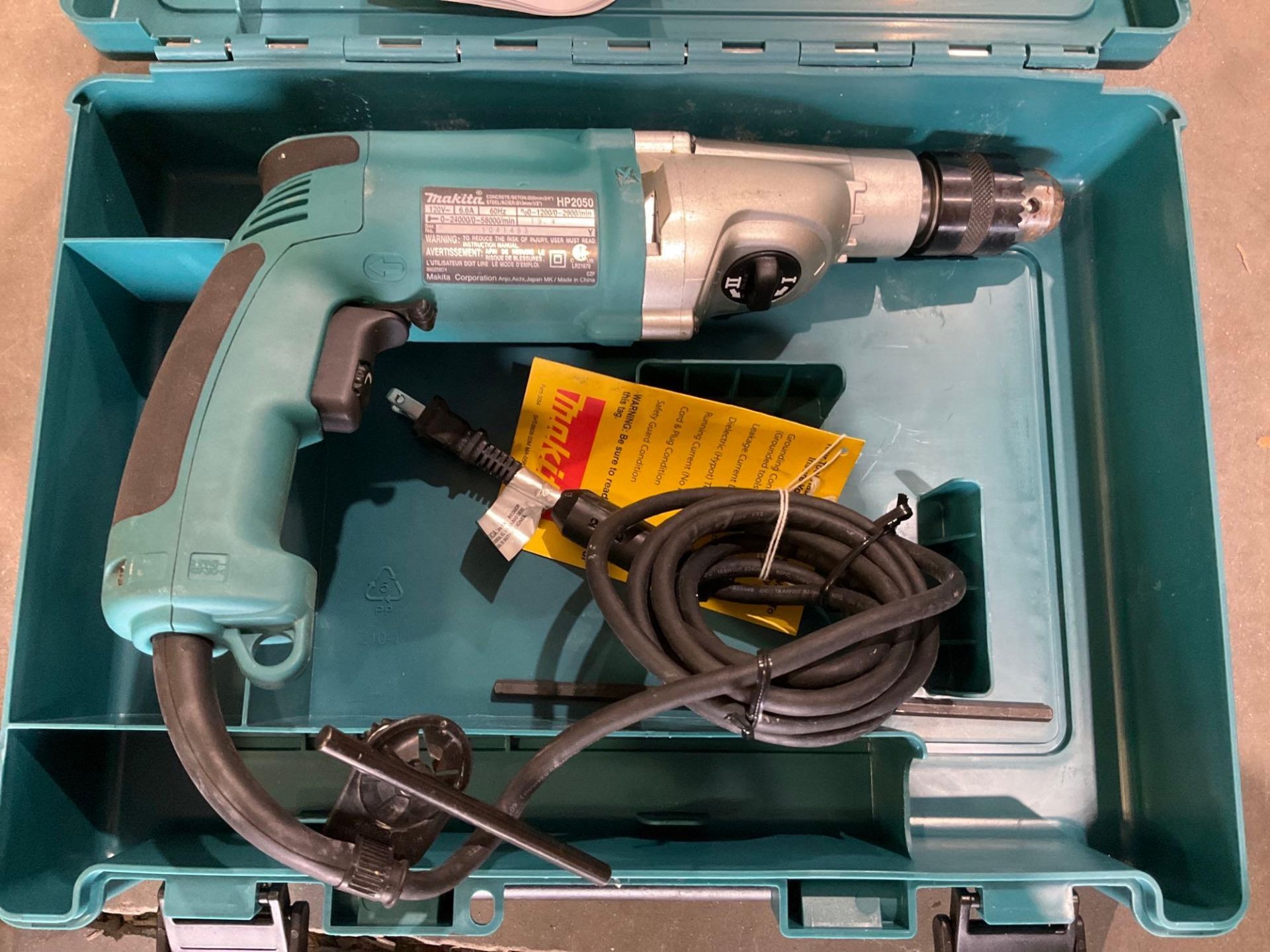 MAKITA 2 SPEED HAMMER DRILL MODEL HP2050WITH CARRYING CASE , RECONDITIONED, APPROX 120VOLTS, APPROX - Image 4 of 6