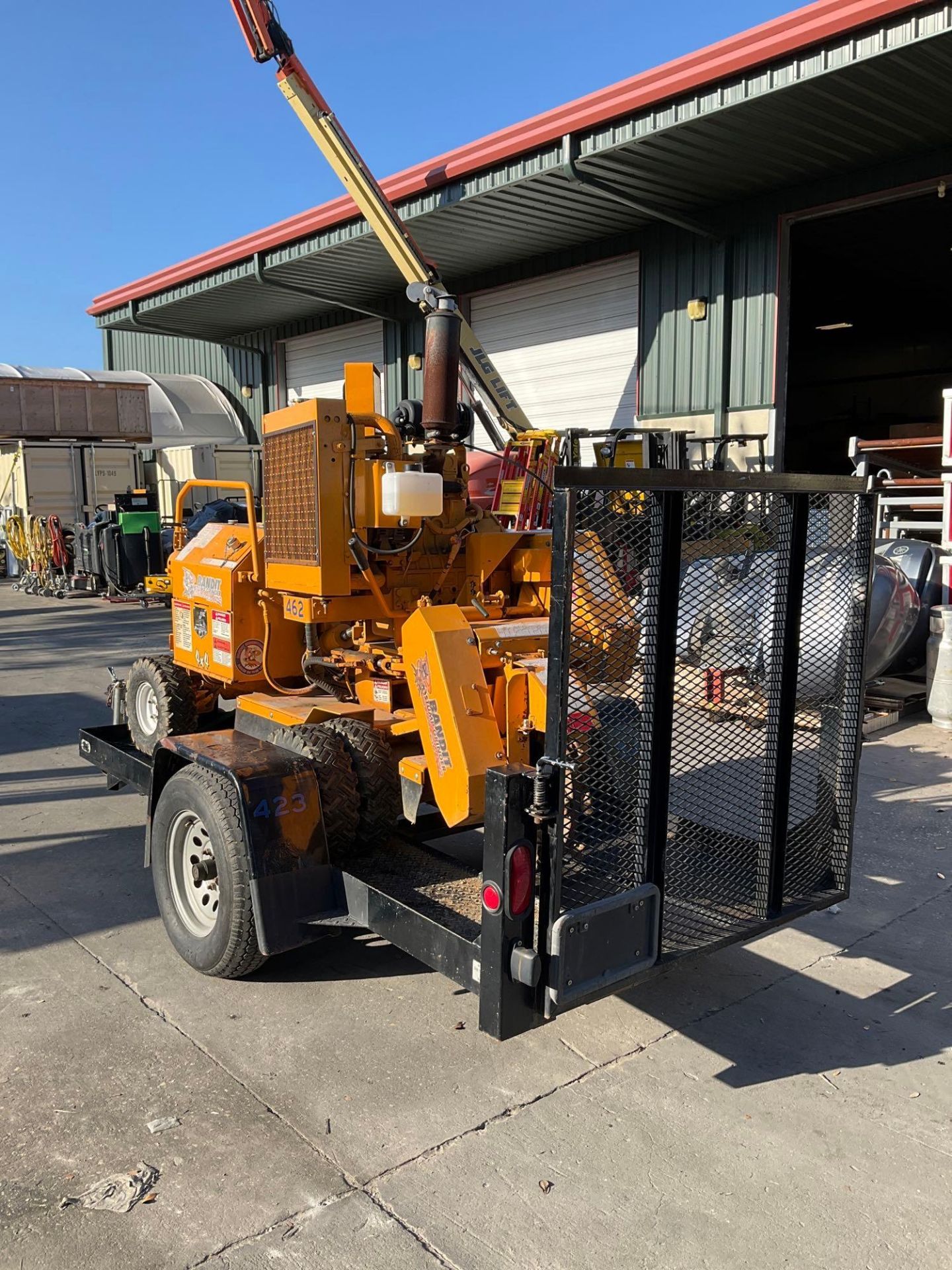 BANDIT STUMP GRINDER 2100SP W/TRAILER, LOW HRS SHOWING, DIESEL, CATERPILLAR MOTOR, 4x4, - Image 9 of 36